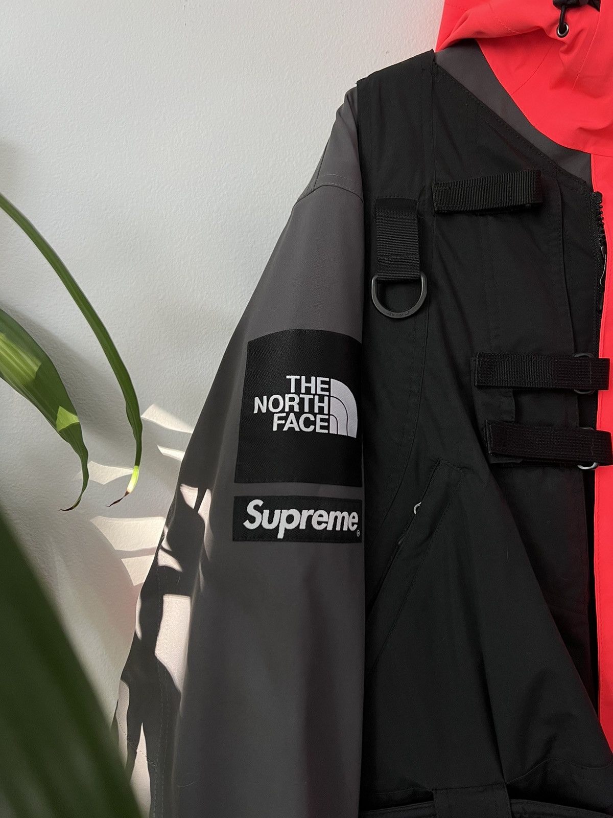 Supreme × The North Face SS 20 RTG Jacket + Vest Size US L / EU 52-54 / 3 - 2 Thumbnail