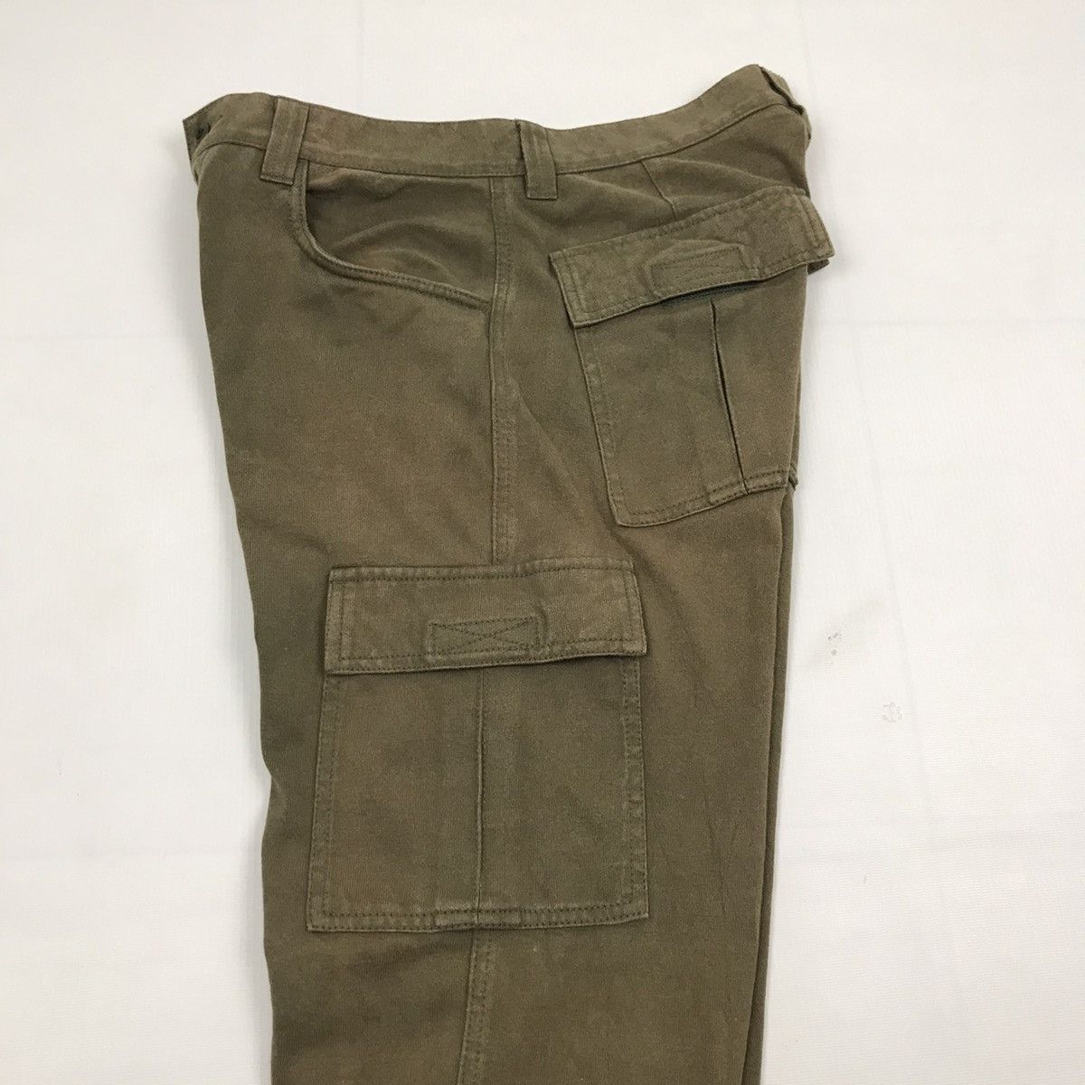 Uniqlo Uniqlo Tactical Casual Multi Pocket Strectchable cargo Pants Size US 31 - 6 Thumbnail