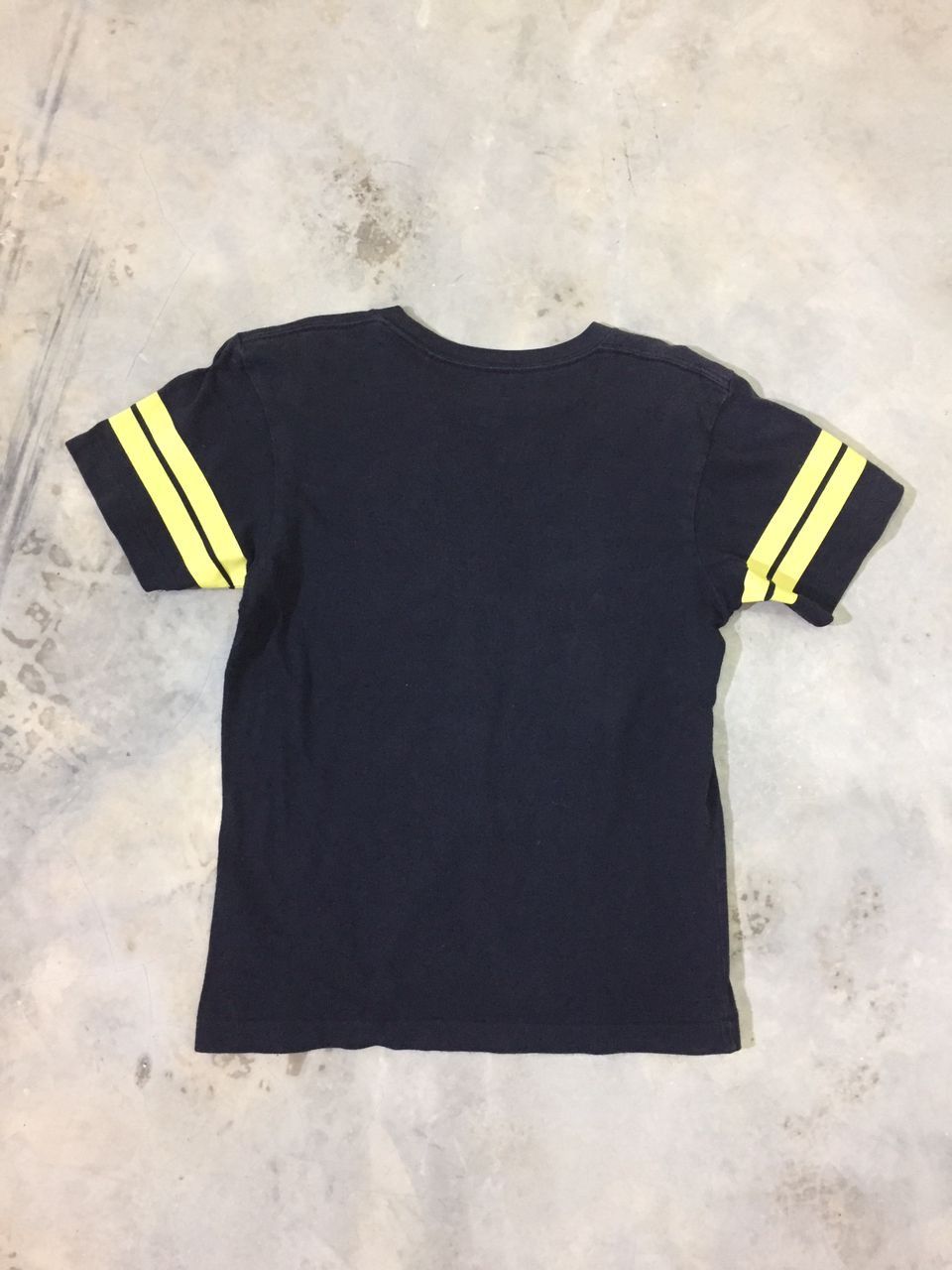 Rap Tees × Uniqlo × Wu-Tang Clan Wu Tang x Uniqlo Rap Tees Size US S / EU 44-46 / 1 - 9 Thumbnail