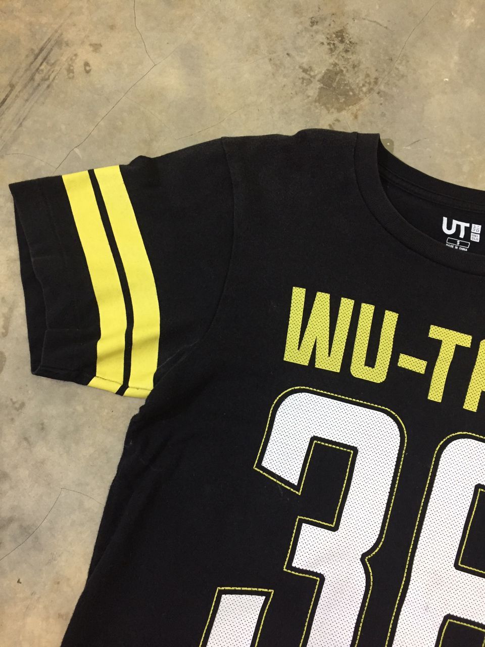 Rap Tees × Uniqlo × Wu-Tang Clan Wu Tang x Uniqlo Rap Tees Size US S / EU 44-46 / 1 - 3 Thumbnail