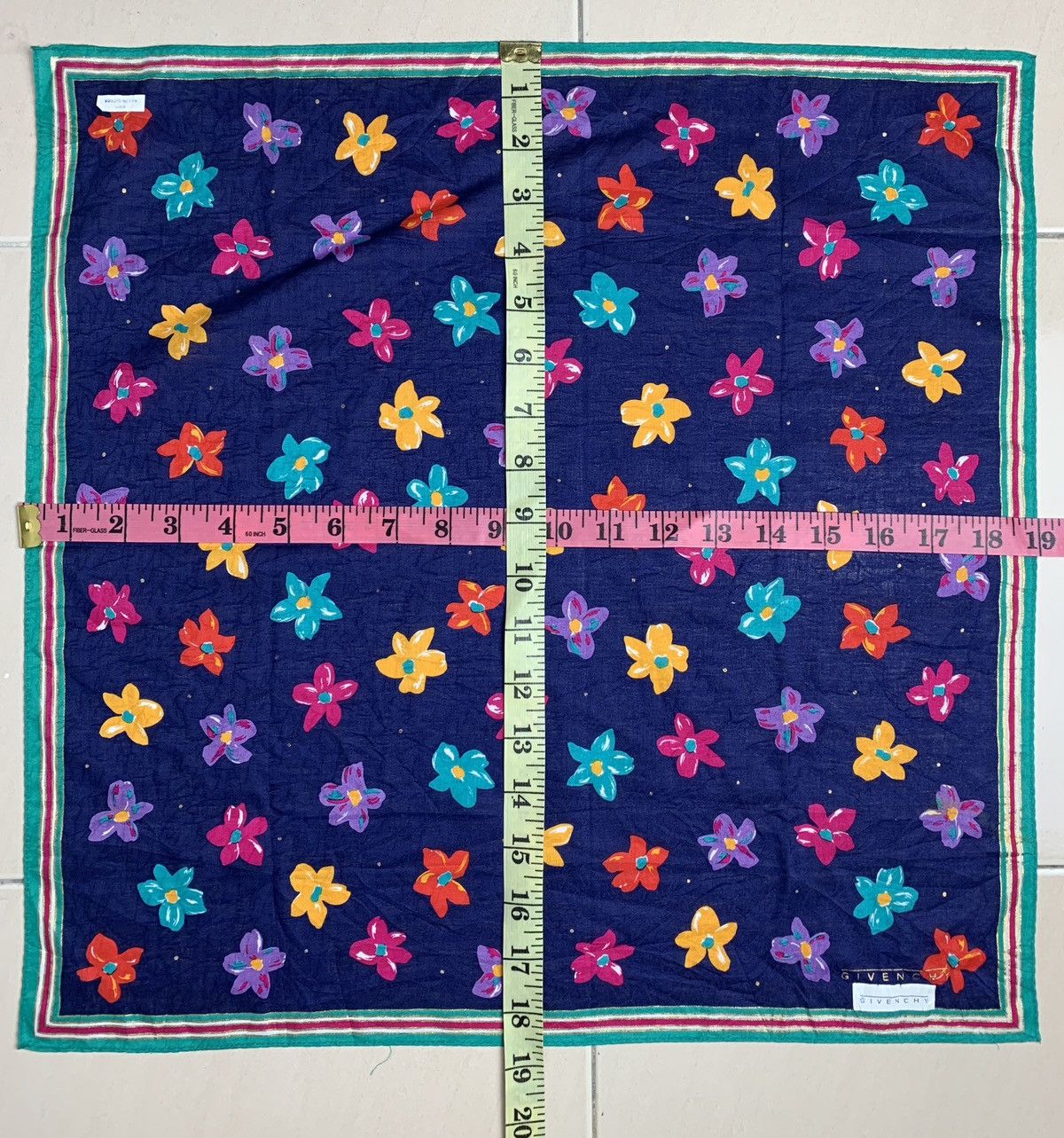 Designer Givenchy Handkerchief Pocketsquares Size ONE SIZE - 8 Thumbnail