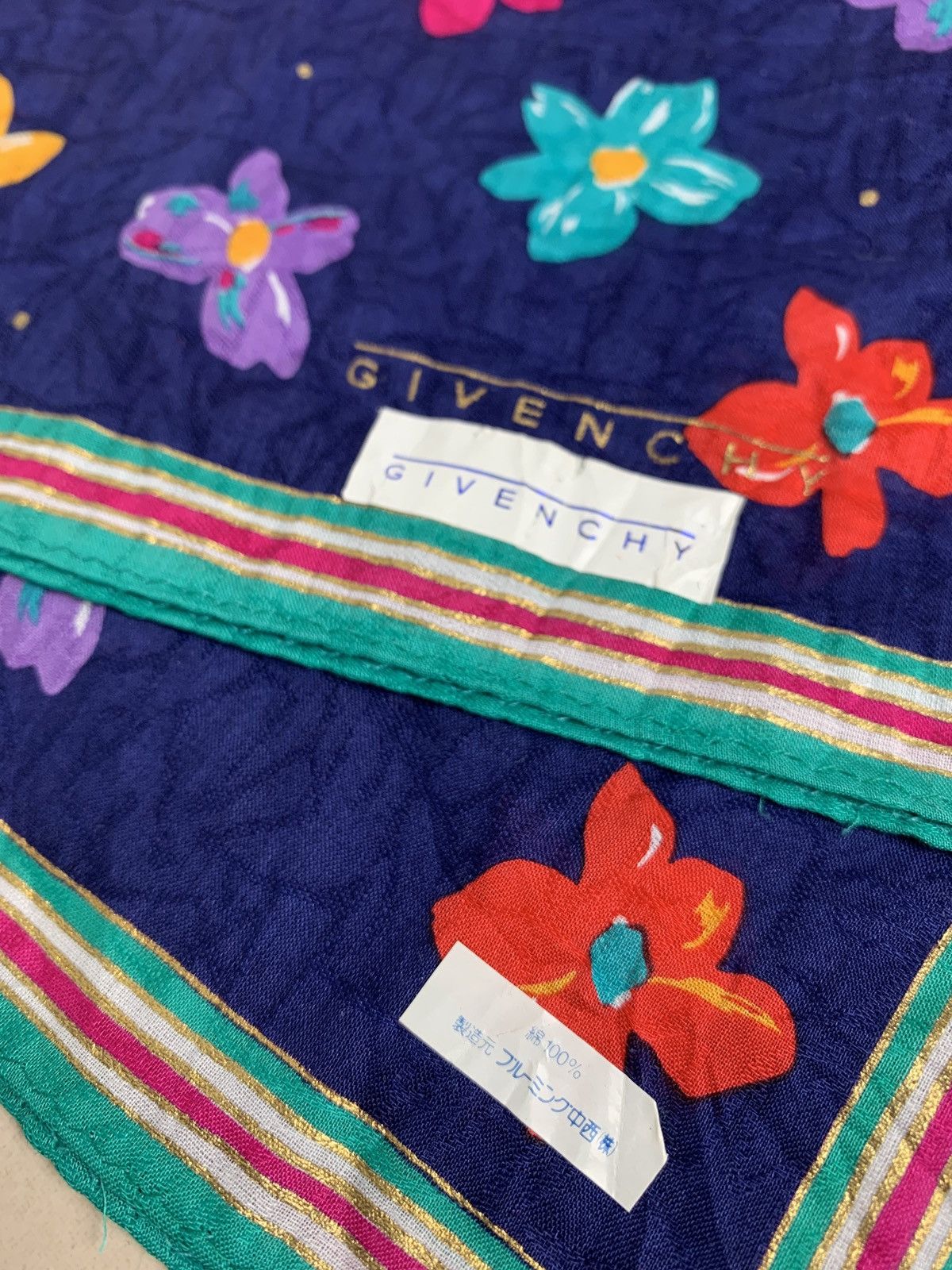 Designer Givenchy Handkerchief Pocketsquares Size ONE SIZE - 9 Thumbnail