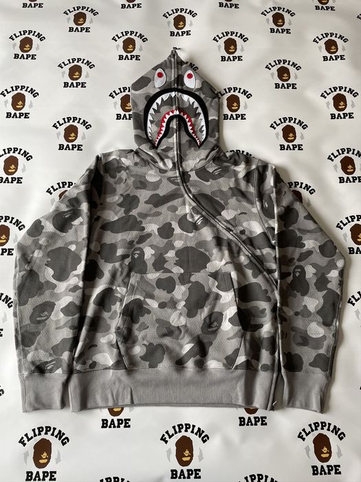 BAPE Honeycomb Camo Shark Sweat Shorts BlueBAPE Honeycomb Camo