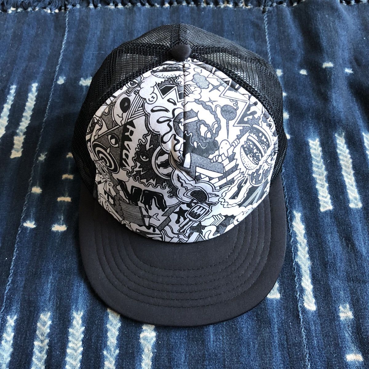 RVCA RVCA USA Vintage Mesh Trucker Cap Size ONE SIZE - 1 Thumbnail