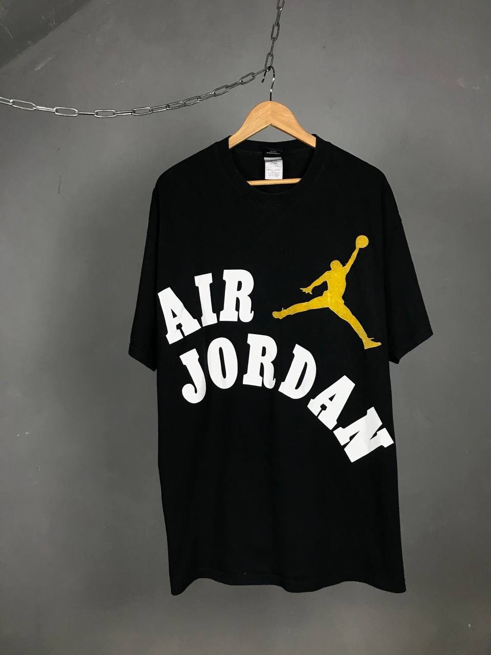 Jordan Brand × Vintage Air Jordan vintage streetwear big logo tee Size US XL / EU 56 / 4 - 1 Thumbnail