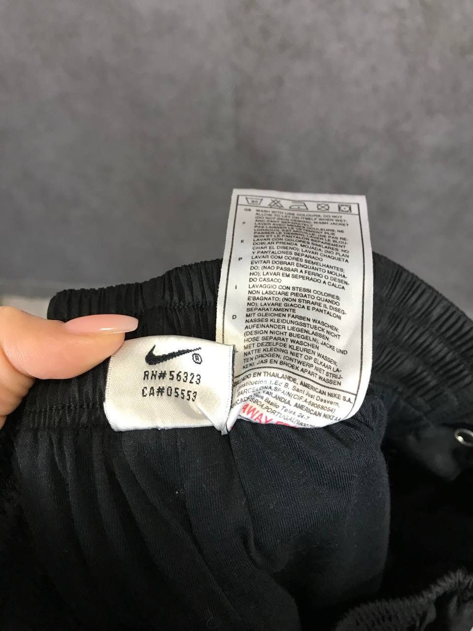 Nike Nike swoosh streetwear vintage sweatpants Size US 32 / EU 48 - 6 Thumbnail