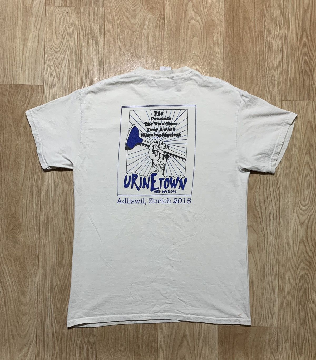 Vintage Y2K Urine Town “ Musical about…” T-Shirt Size US M / EU 48-50 / 2 - 11 Thumbnail