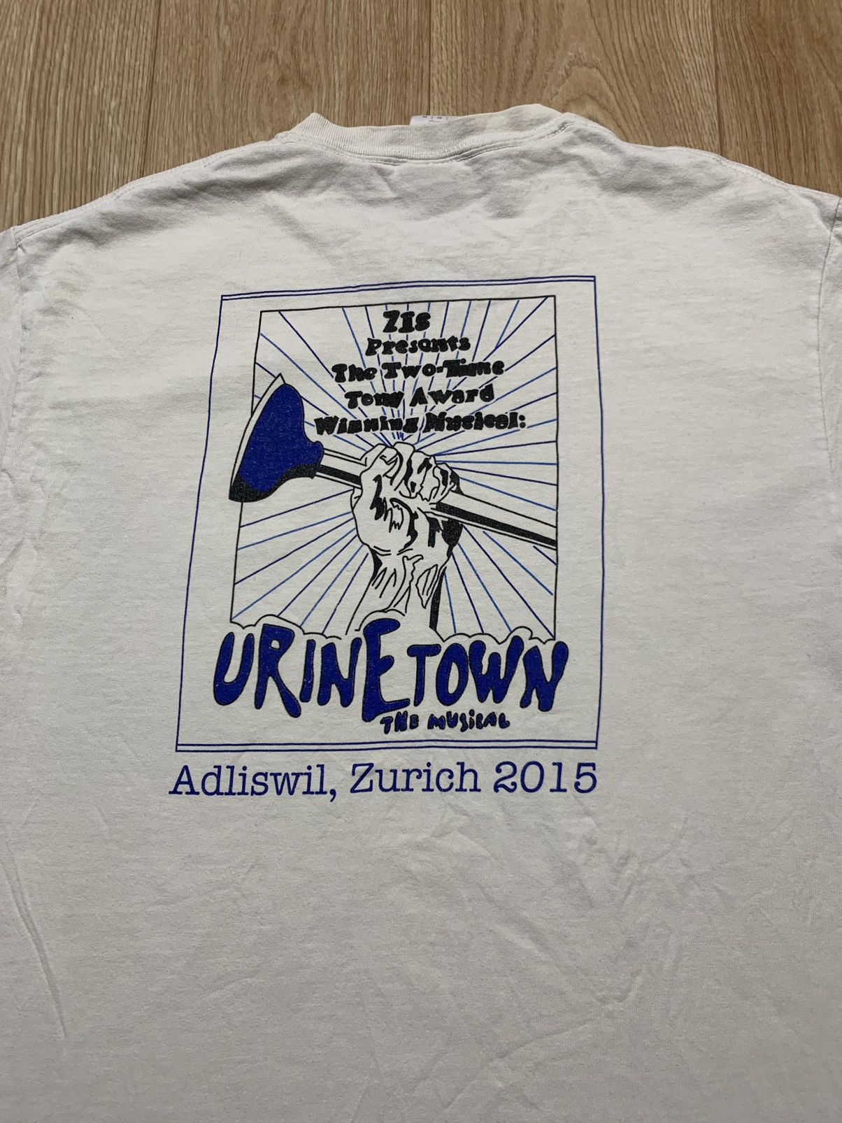 Vintage Y2K Urine Town “ Musical about…” T-Shirt Size US M / EU 48-50 / 2 - 12 Thumbnail