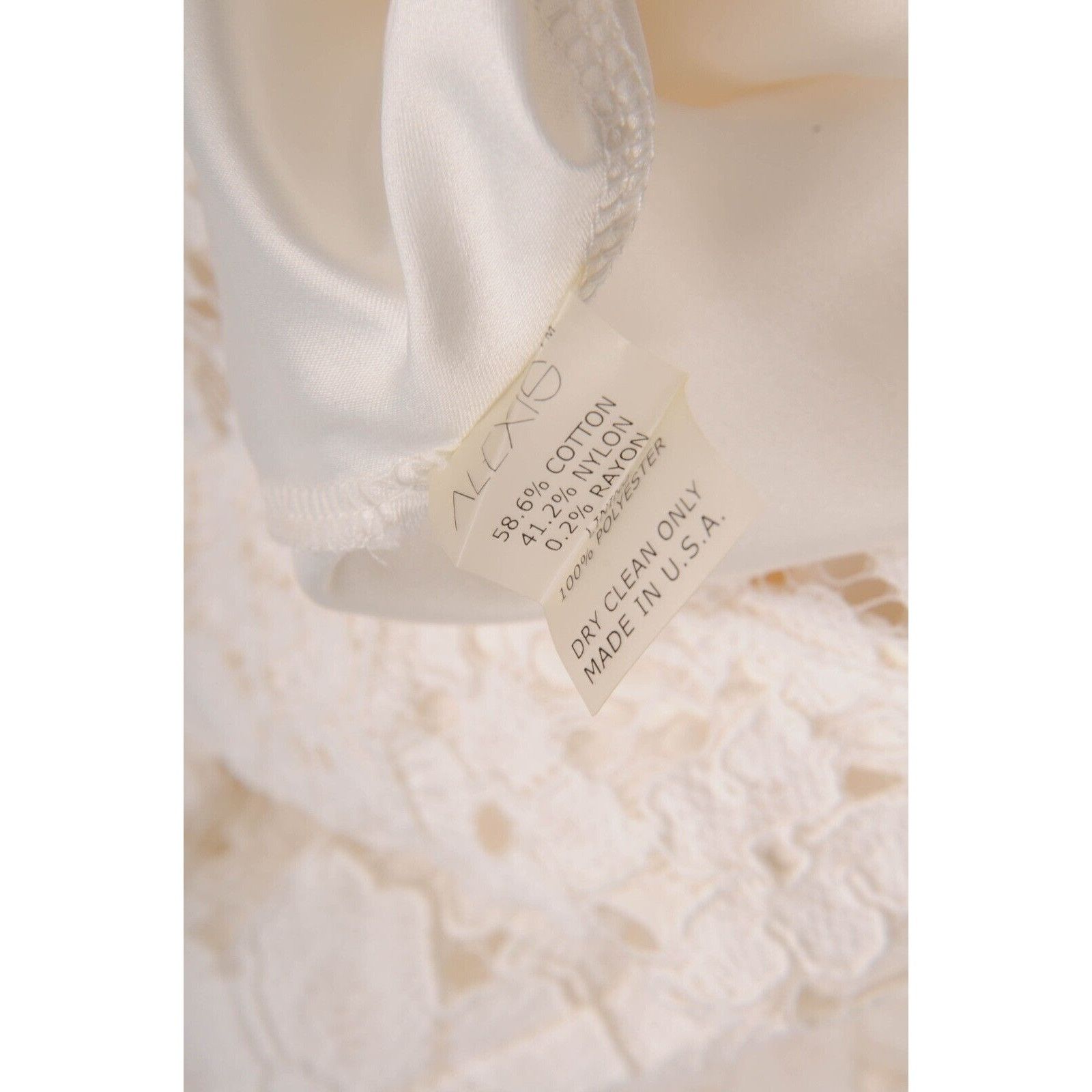 ALEXIS Floral Embroidered Lace Romper White Size M / US 6-8 / IT 42-44 - 11 Thumbnail