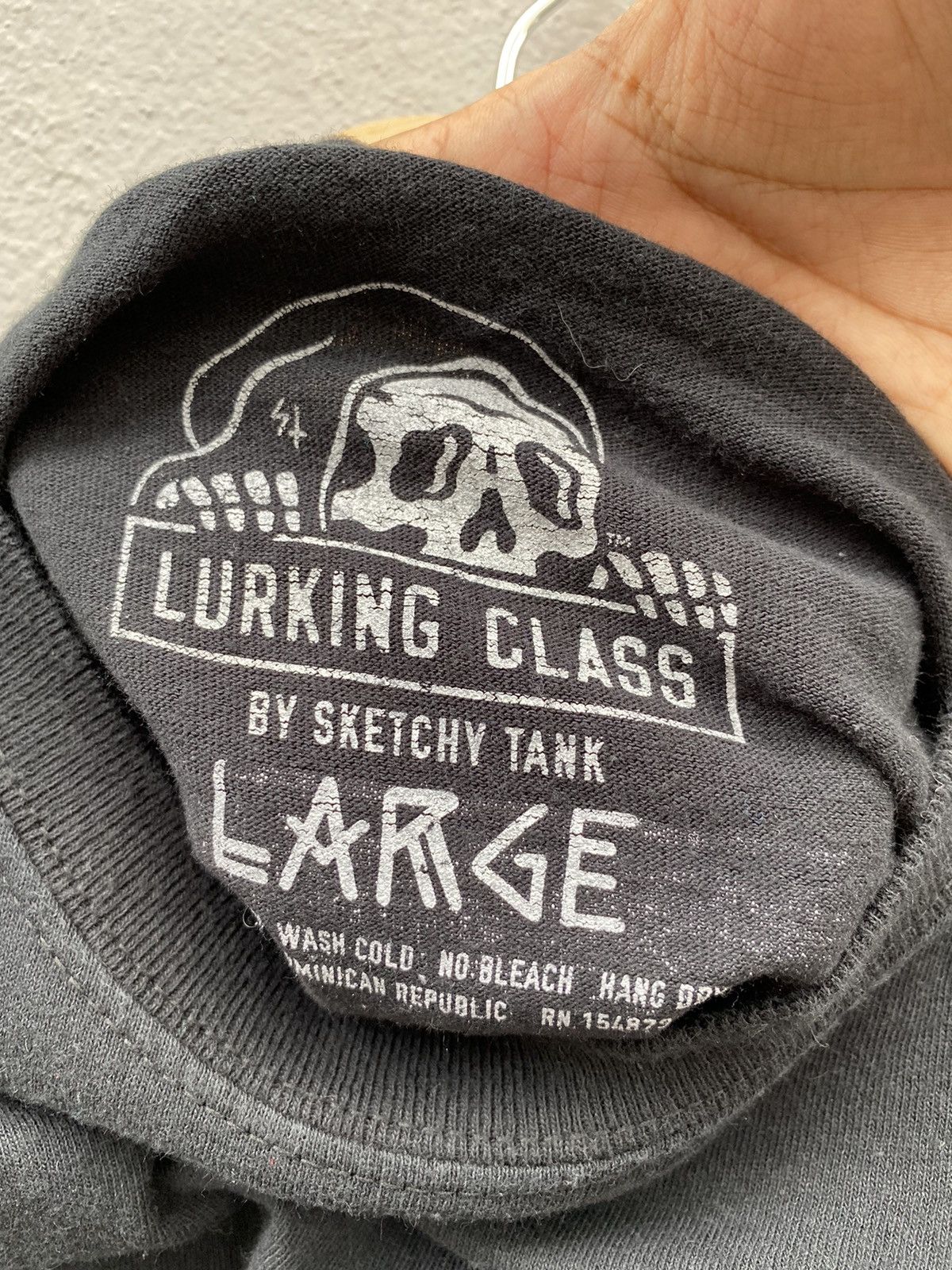 Japanese Brand Lurking Class x Mr Tucks by Sketchy Tank Streetwear Tee Size US L / EU 52-54 / 3 - 4 Thumbnail
