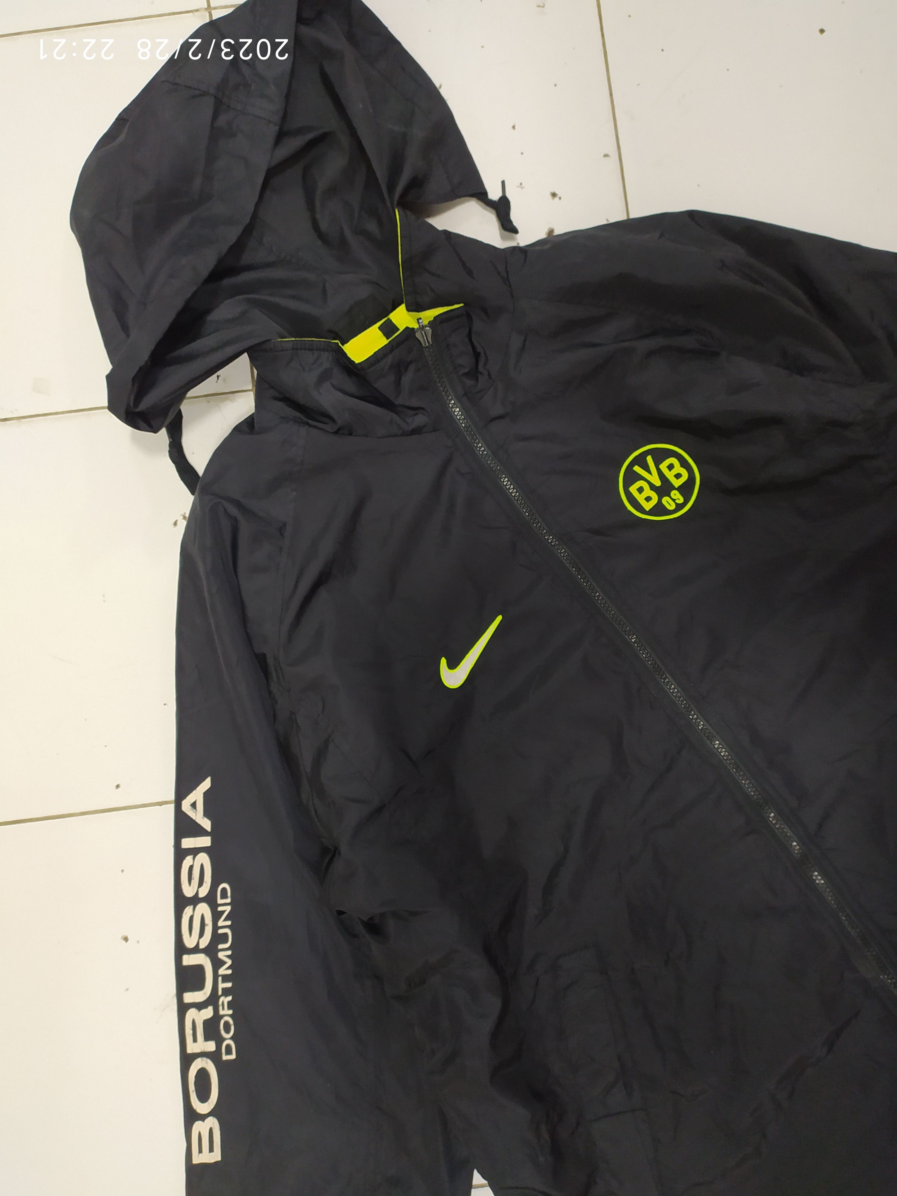 Nike × Vintage VTG 90’s NIKE X BVB BORUSSIA DORTMUND REVERSIBLE JACKET Size US M / EU 48-50 / 2 - 3 Thumbnail