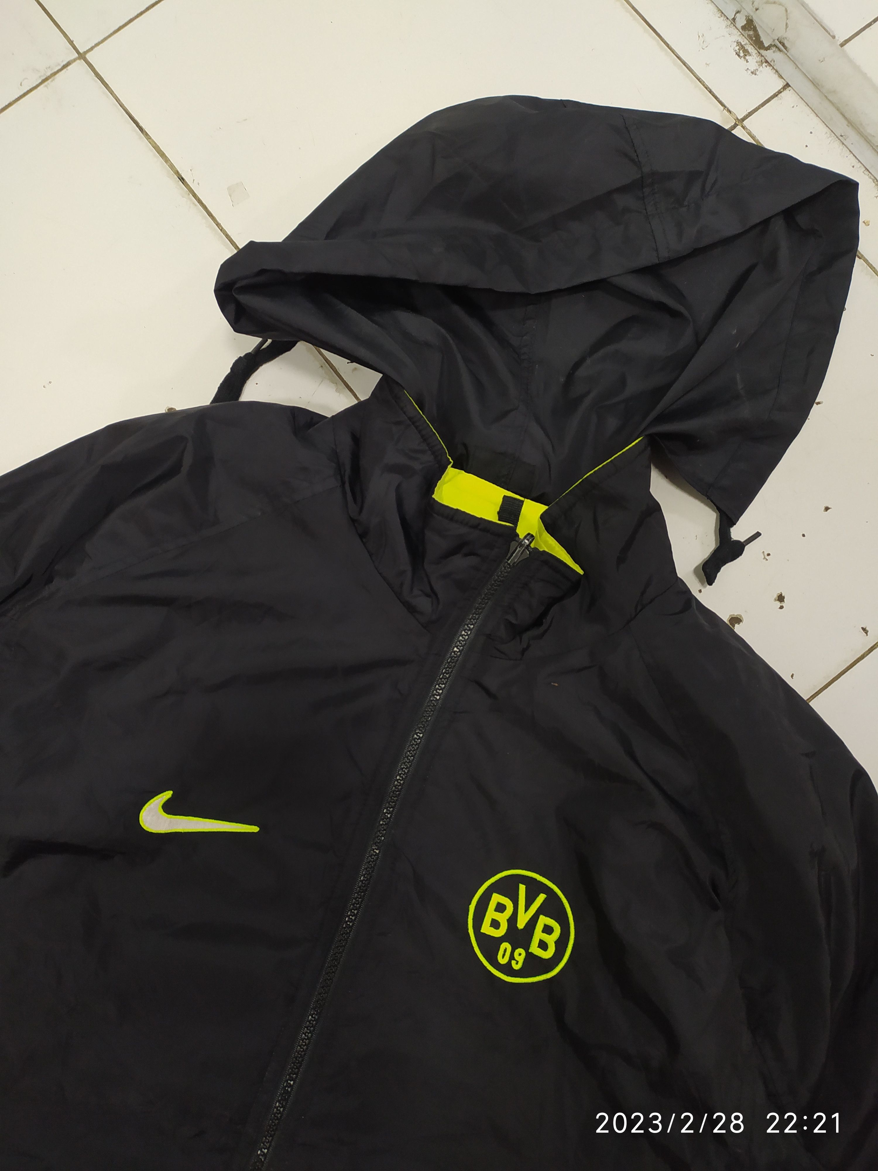VTG 90's NIKE X BVB BORUSSIA DORTMUND REVERSIBLE