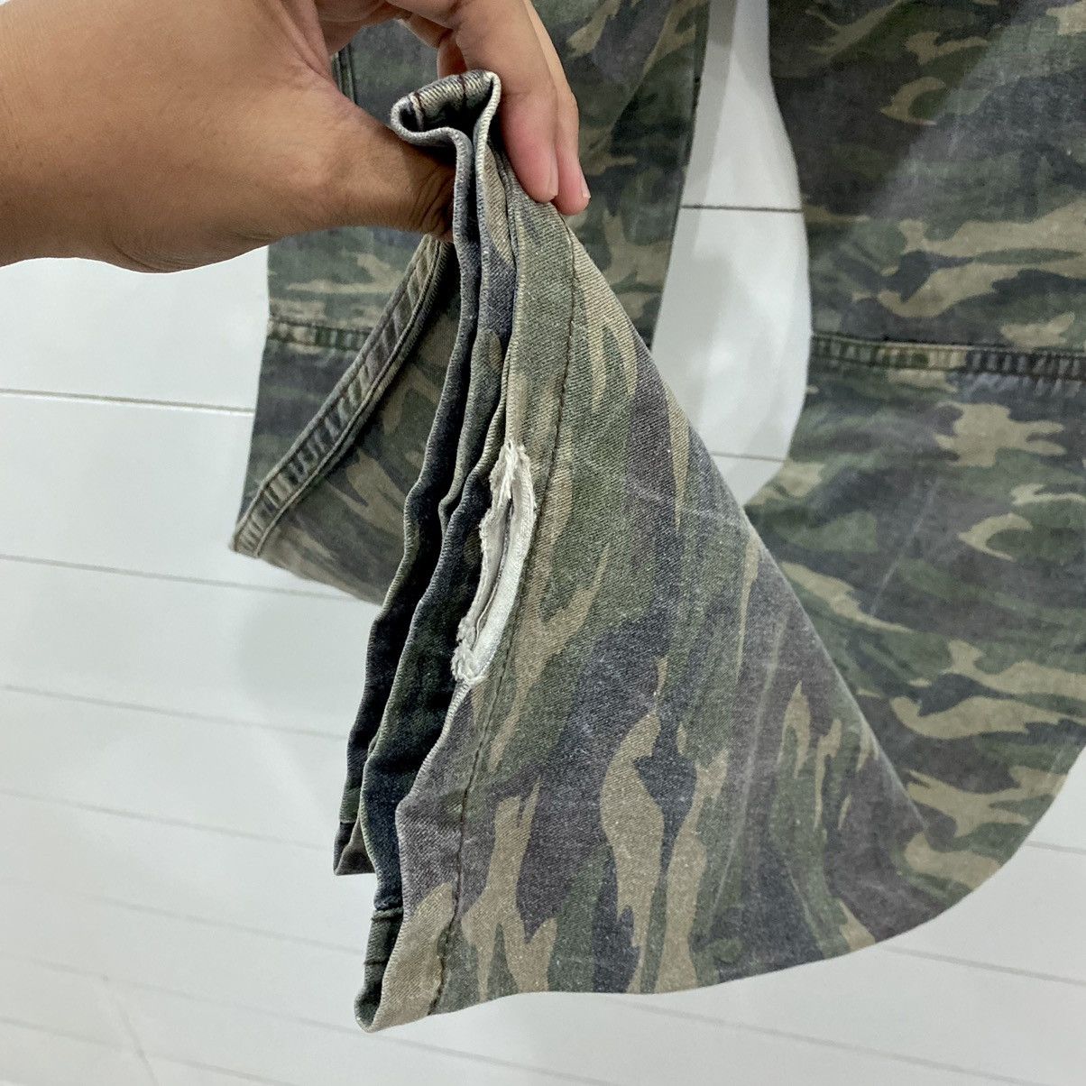 If Six Was Nine × Japanese Brand × Le Grande Bleu (L.G.B.) Semantic Design Tactical Pocket Camo Cargo Pants Size US 30 / EU 46 - 10 Thumbnail