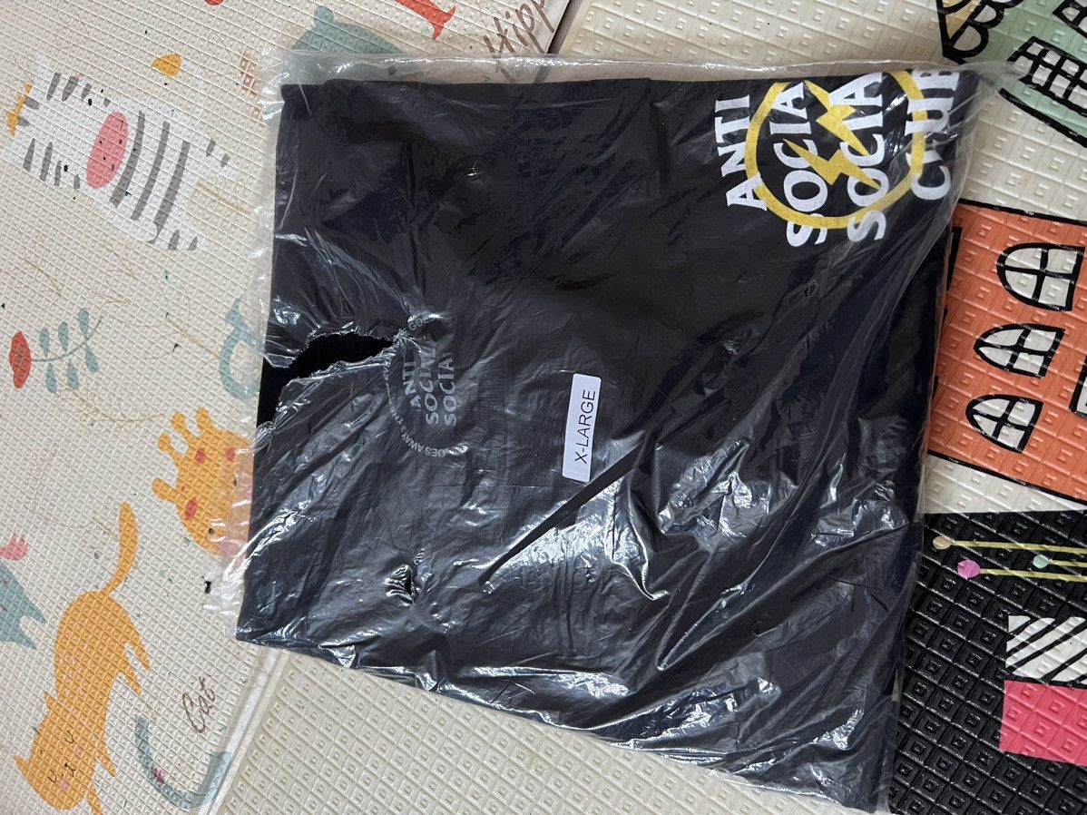 Anti Social Social Club × Fragment Design Anti Social Social Club x Fragment Design Thunderbolt Yellow Size US XL / EU 56 / 4 - 4 Thumbnail