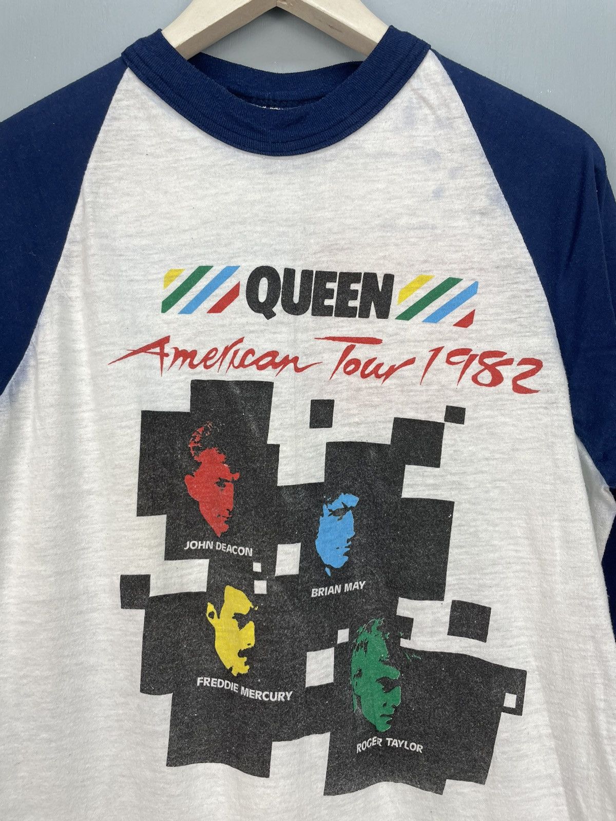 Band Tees Vintage 80s Queen rock band 3 quote jersey tour tee Size US L / EU 52-54 / 3 - 3 Thumbnail
