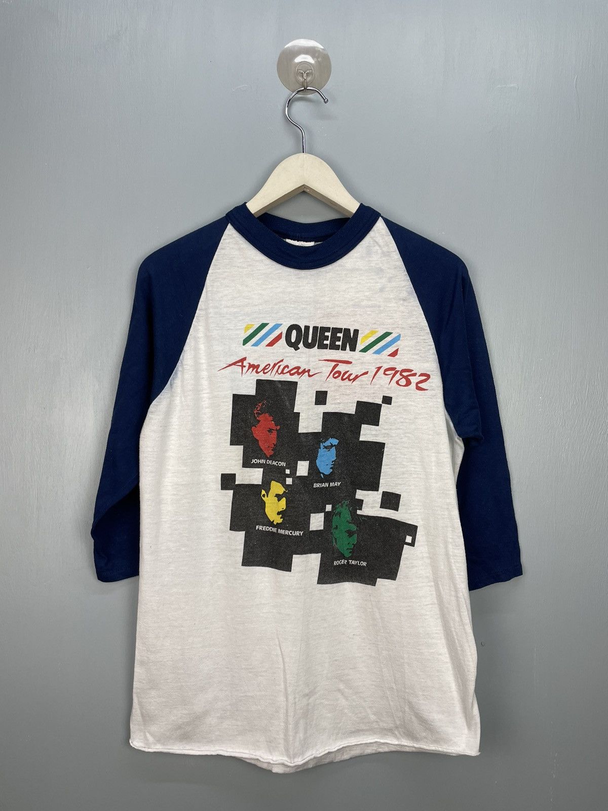 Vintage 80s Queen rock band quote jersey tour tee