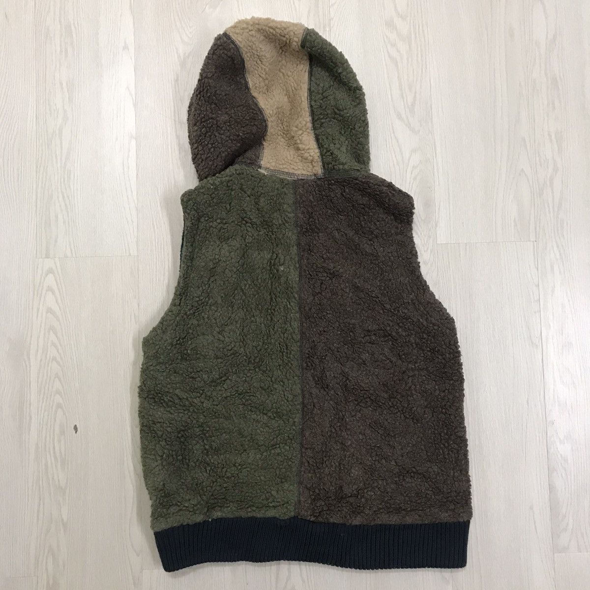 Japanese Brand × Vintage Vintage Japan Titicaca Colourful Deep Pile Sherpa Vest Size US M / EU 48-50 / 2 - 6 Thumbnail