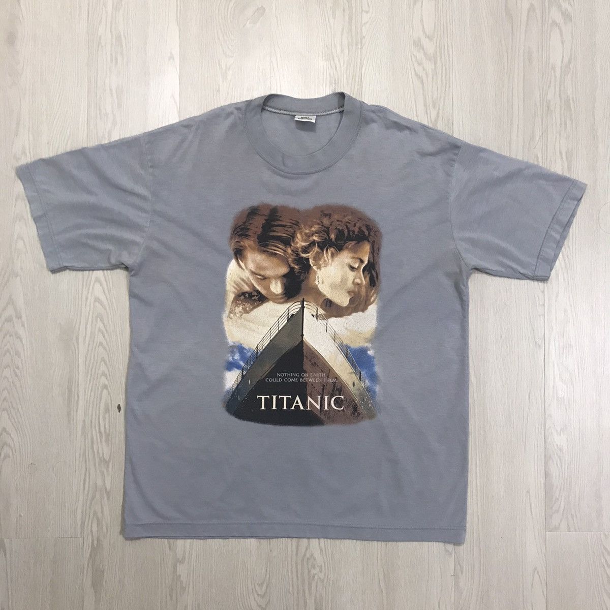 💥RARE💥 Vintage 90s Titanic Movie Tee