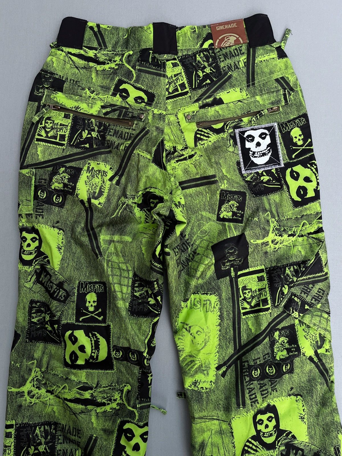 Misfits 🔥 Rare VTG MISFITS Full Print Wide Leg Cargo Pants Ski Size US 31 - 4 Thumbnail