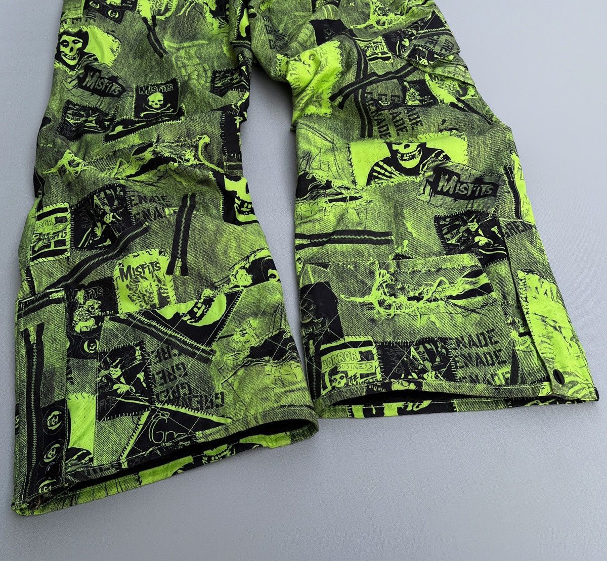 Misfits 🔥 Rare VTG MISFITS Full Print Wide Leg Cargo Pants Ski Size US 31 - 17 Thumbnail