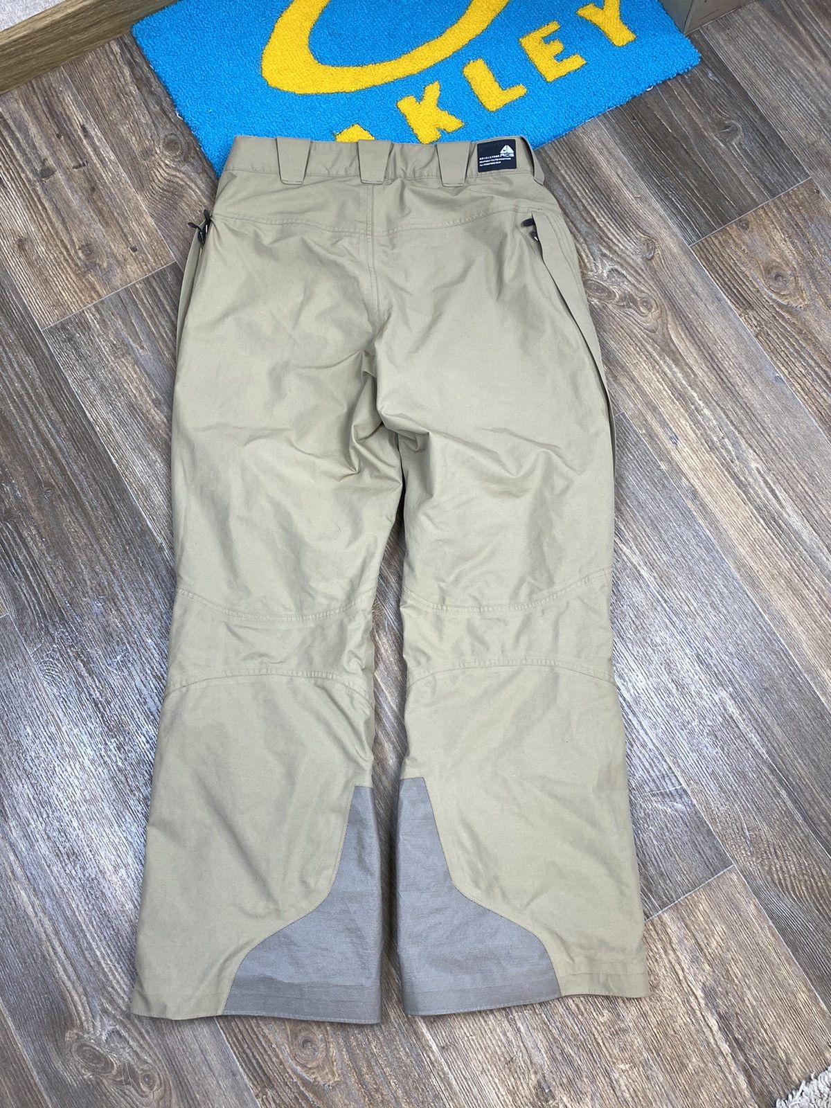 Nike ACG Nike ACG gore tex beige ski cargo pant Size US 32 / EU 48 - 8 Thumbnail