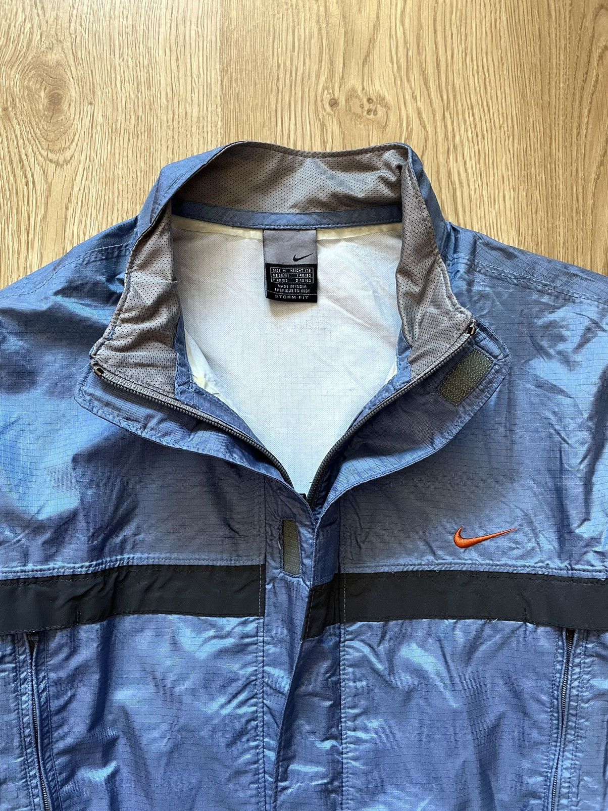 Nike Vintage 90s Nike Nylon Reflective Windbreaker Track Jacket Size US M / EU 48-50 / 2 - 6 Thumbnail