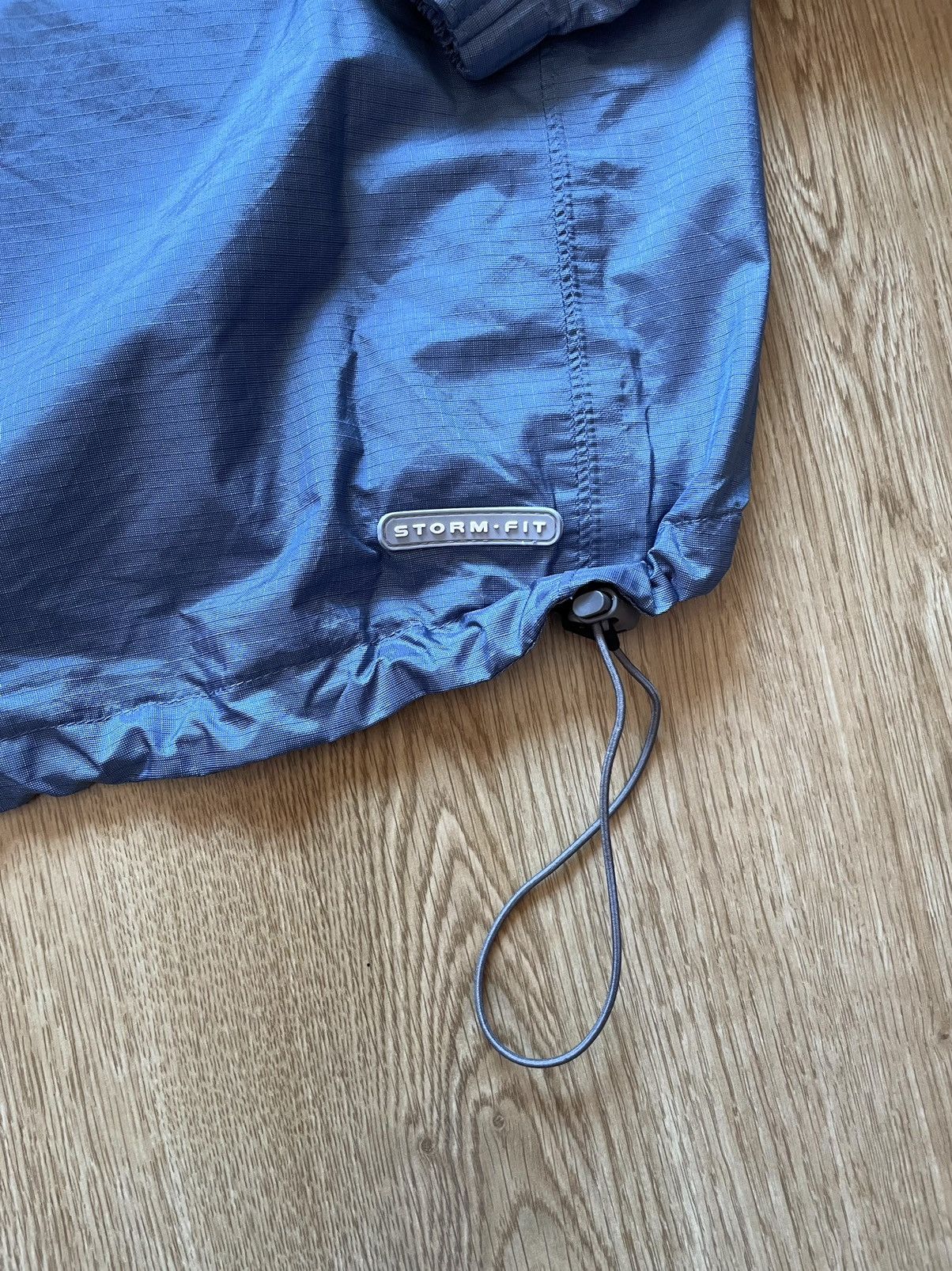 Nike Vintage 90s Nike Nylon Reflective Windbreaker Track Jacket Size US M / EU 48-50 / 2 - 16 Thumbnail