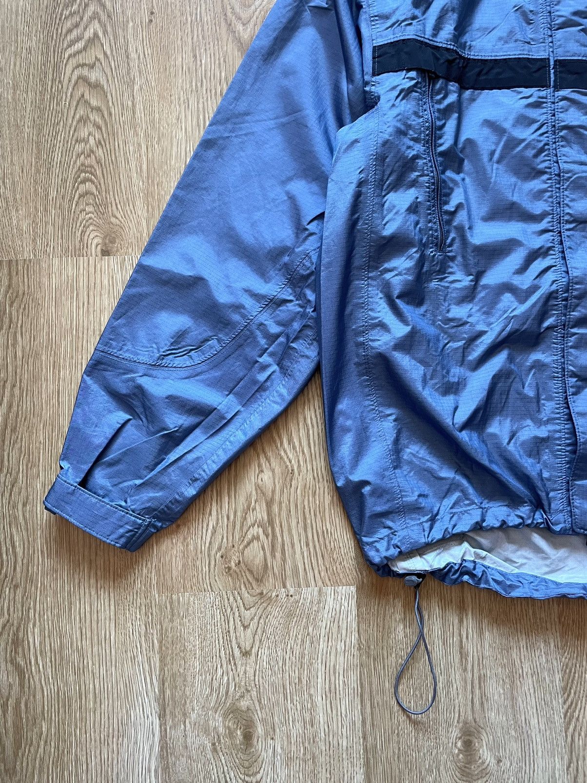 Nike Vintage 90s Nike Nylon Reflective Windbreaker Track Jacket Size US M / EU 48-50 / 2 - 9 Thumbnail