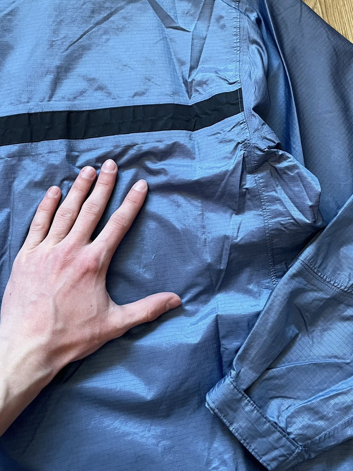 Nike Vintage 90s Nike Nylon Reflective Windbreaker Track Jacket Size US M / EU 48-50 / 2 - 17 Thumbnail
