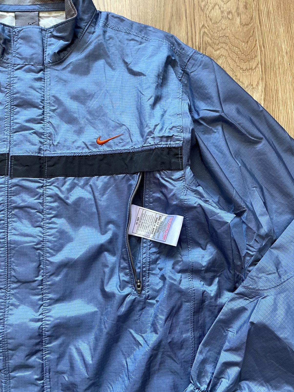 Nike Vintage 90s Nike Nylon Reflective Windbreaker Track Jacket Size US M / EU 48-50 / 2 - 12 Thumbnail