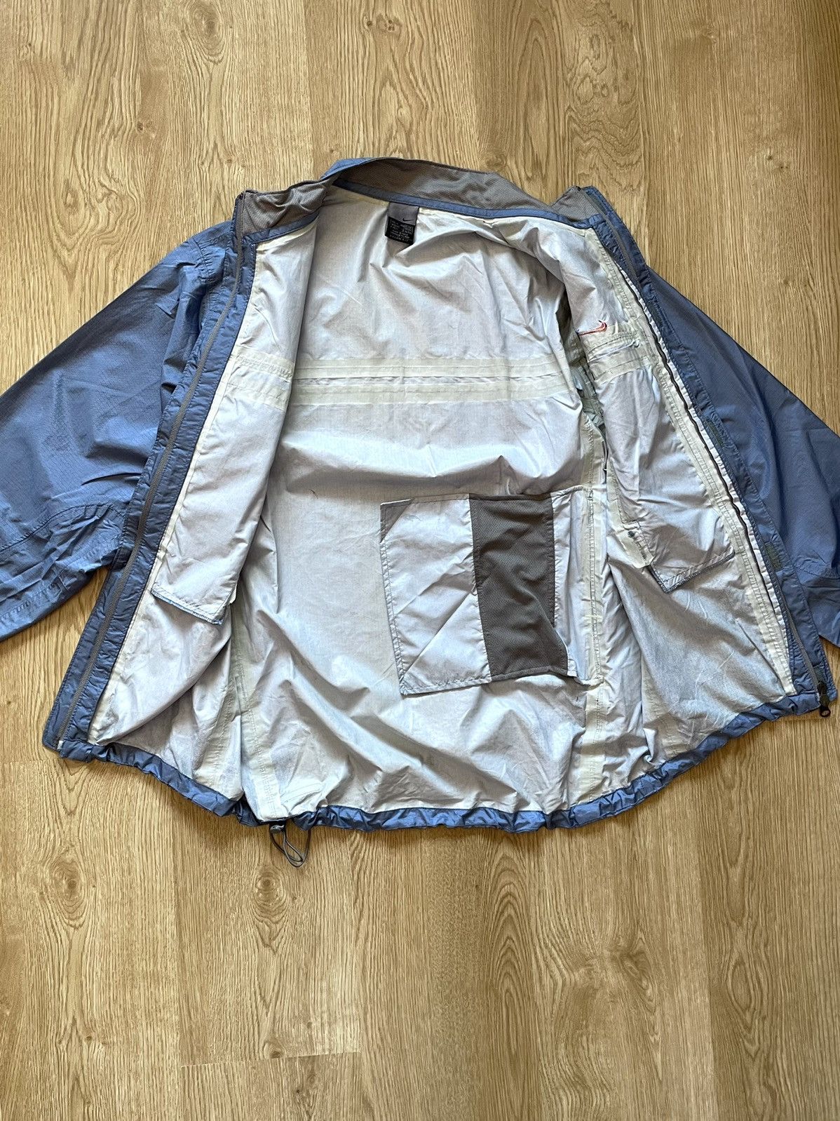Nike Vintage 90s Nike Nylon Reflective Windbreaker Track Jacket Size US M / EU 48-50 / 2 - 21 Thumbnail