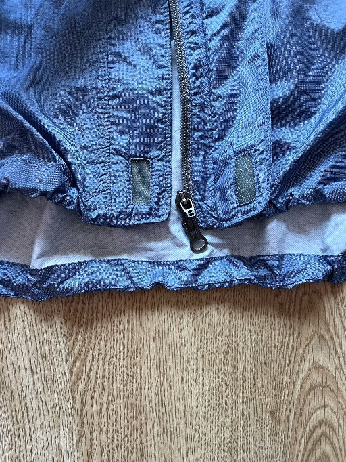 Nike Vintage 90s Nike Nylon Reflective Windbreaker Track Jacket Size US M / EU 48-50 / 2 - 20 Thumbnail