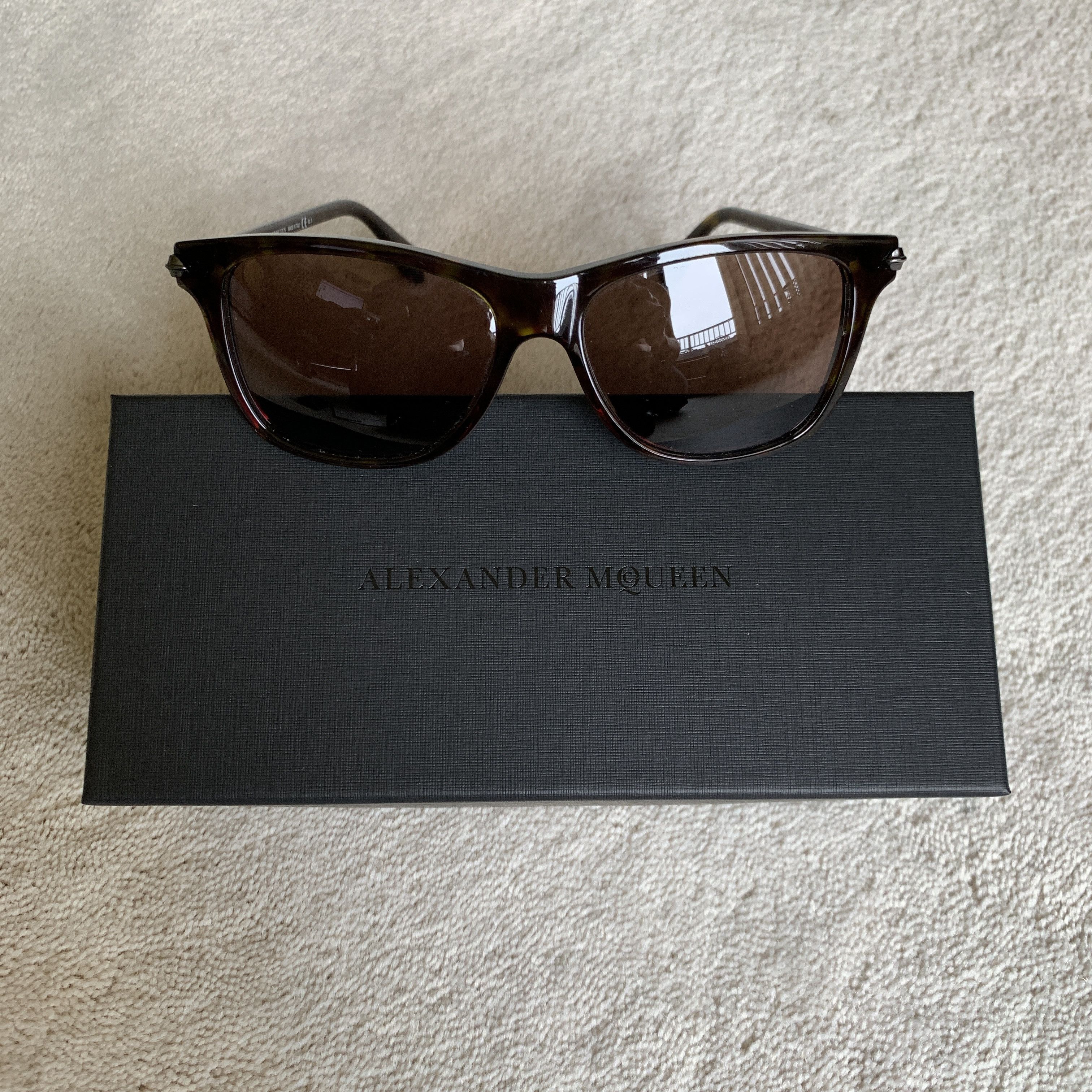 Alexander McQueen ALEXANDER McQUEEN Tortoise Rectangular Frame Sunglasses Size ONE SIZE - 9 Thumbnail