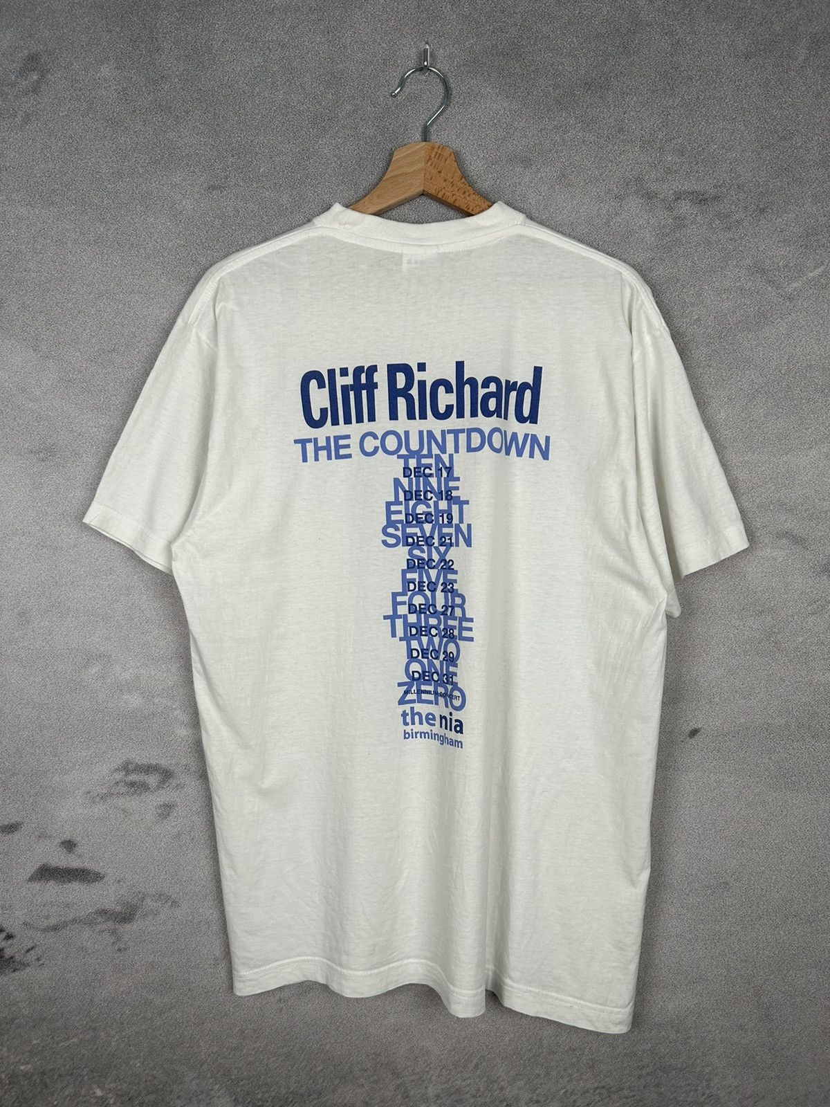 Band Tees × Vintage Vintage Cliff Richard Millennium Band Tee Music Art Size US L / EU 52-54 / 3 - 4 Thumbnail