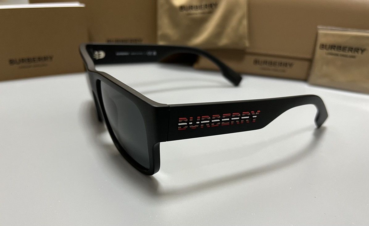 Burberry NEW Burberry men’s sunglasses Size ONE SIZE - 13 Thumbnail