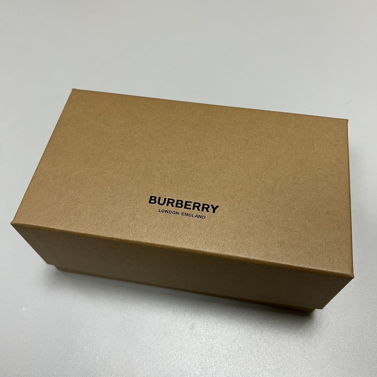 Burberry NEW Burberry men’s sunglasses Size ONE SIZE - 15 Thumbnail