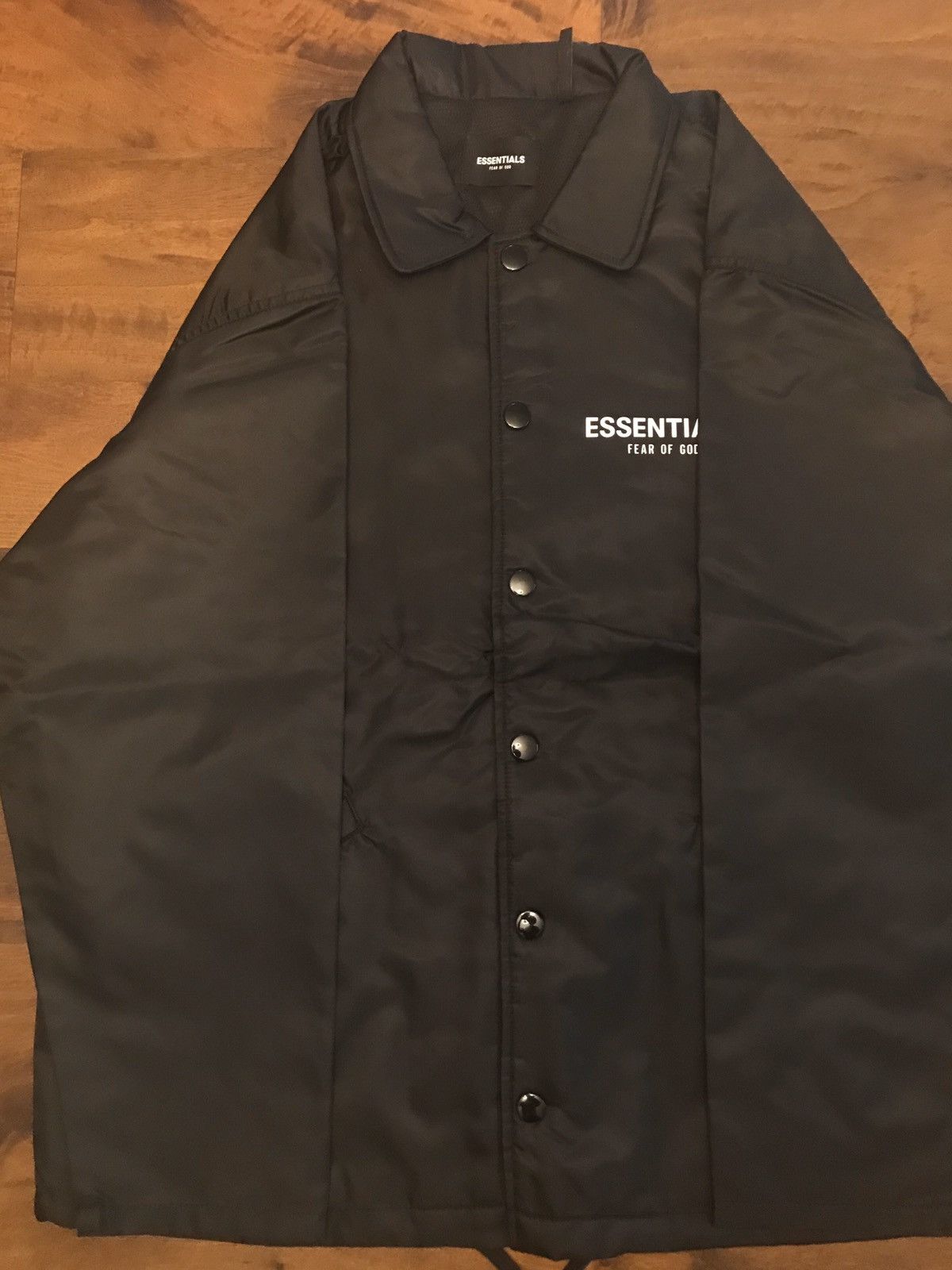 Fear of God ESSENTIALS FOG Coach サイズS 美品 FOG ESSENTIALS リフレクターナイロンJKT - FOG - Fear Of God