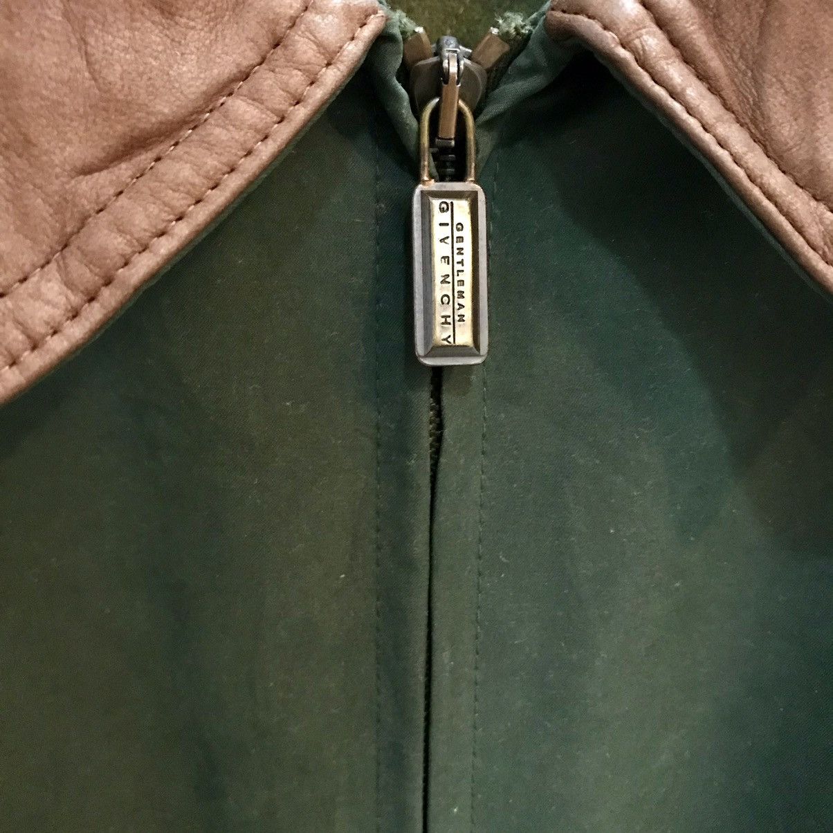 Givenchy VINTAGE❗️GIVENCHY BOMBER WOOL MIX (LEATHER COLLAR) JACKET Size US S / EU 44-46 / 1 - 7 Thumbnail