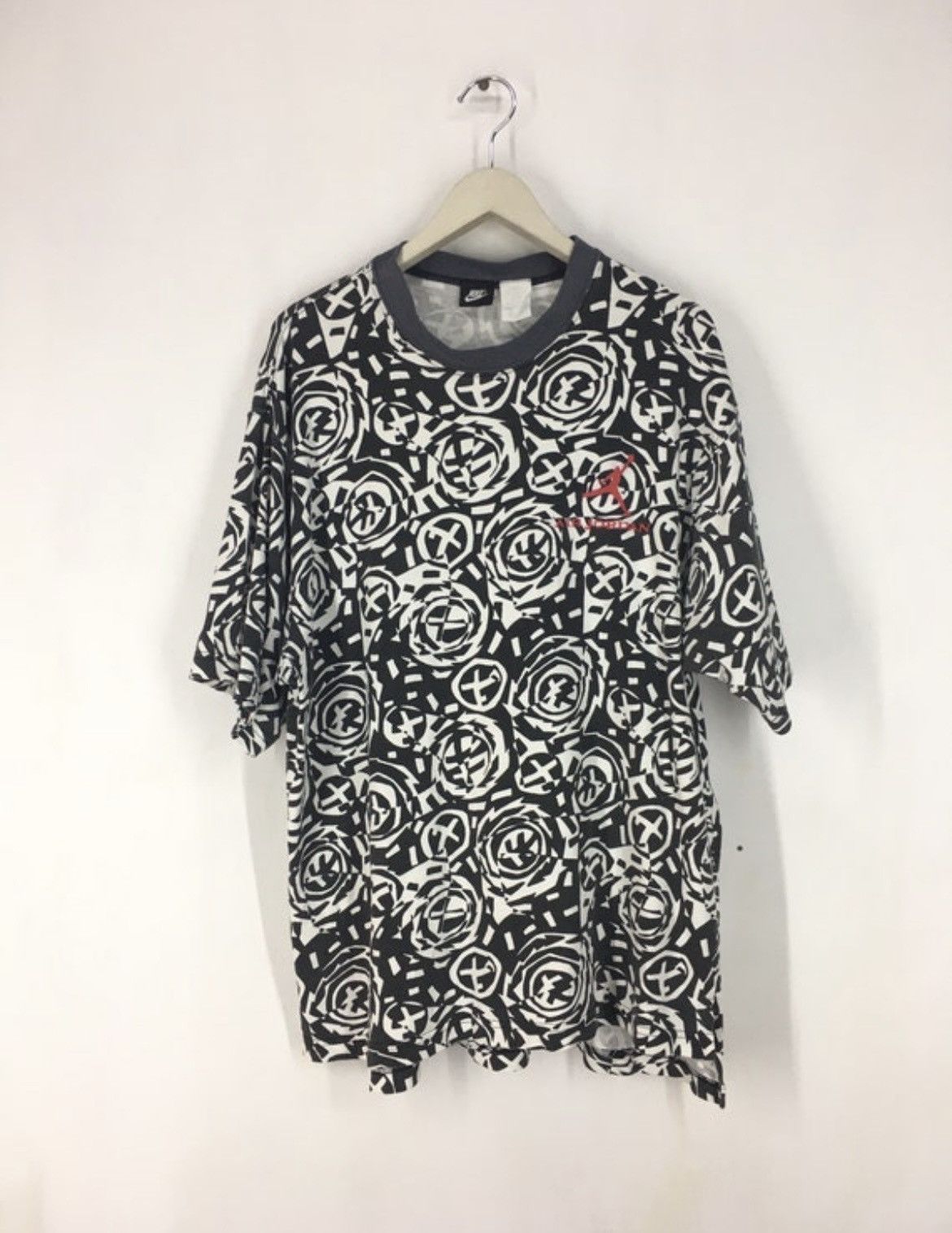 Nike Vtg 90s Nike Air Jordan All overprint Basketball funky Size US L / EU 52-54 / 3 - 1 Thumbnail