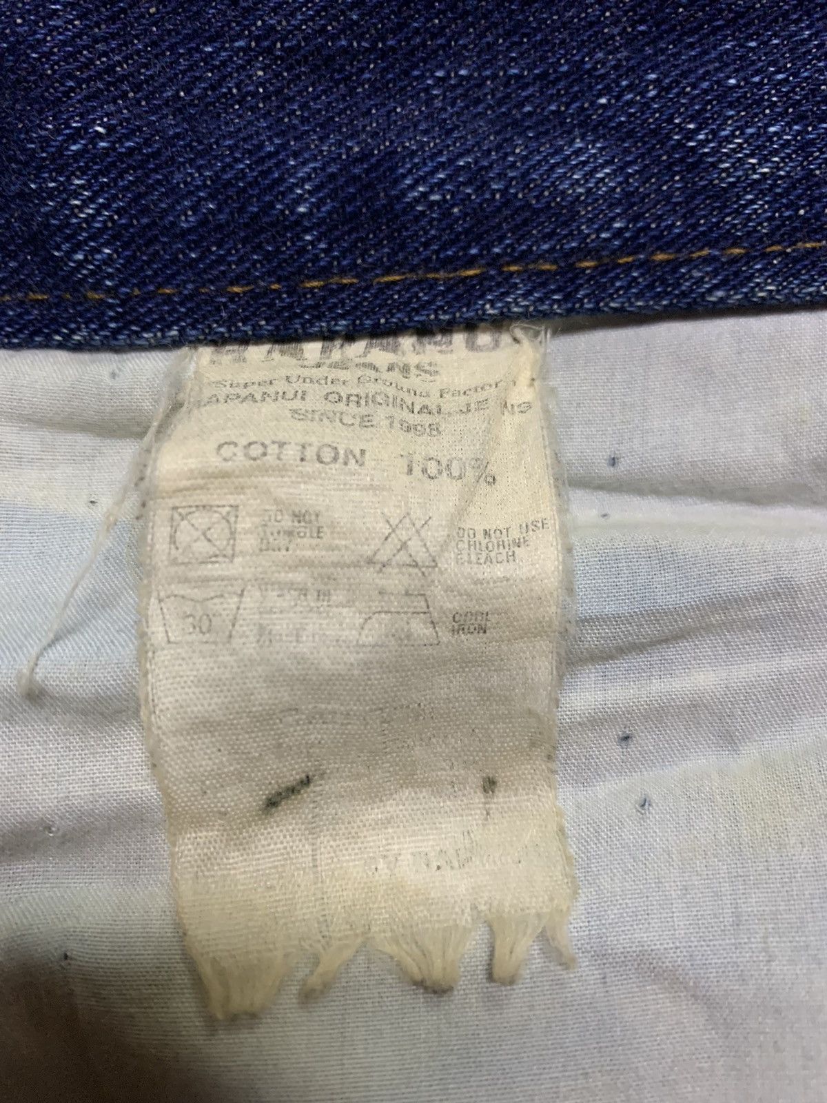 Designer Rapanui & co. Distressed denim Size US 33 - 16 Thumbnail