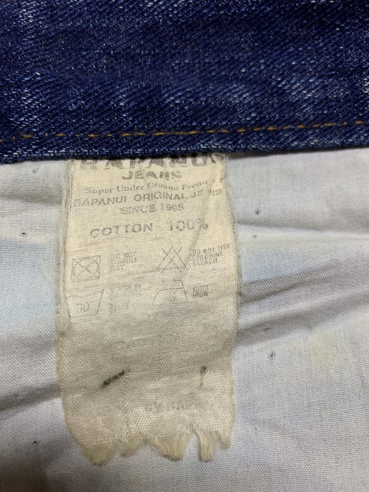Designer Rapanui & co. Distressed denim Size US 33 - 14 Thumbnail