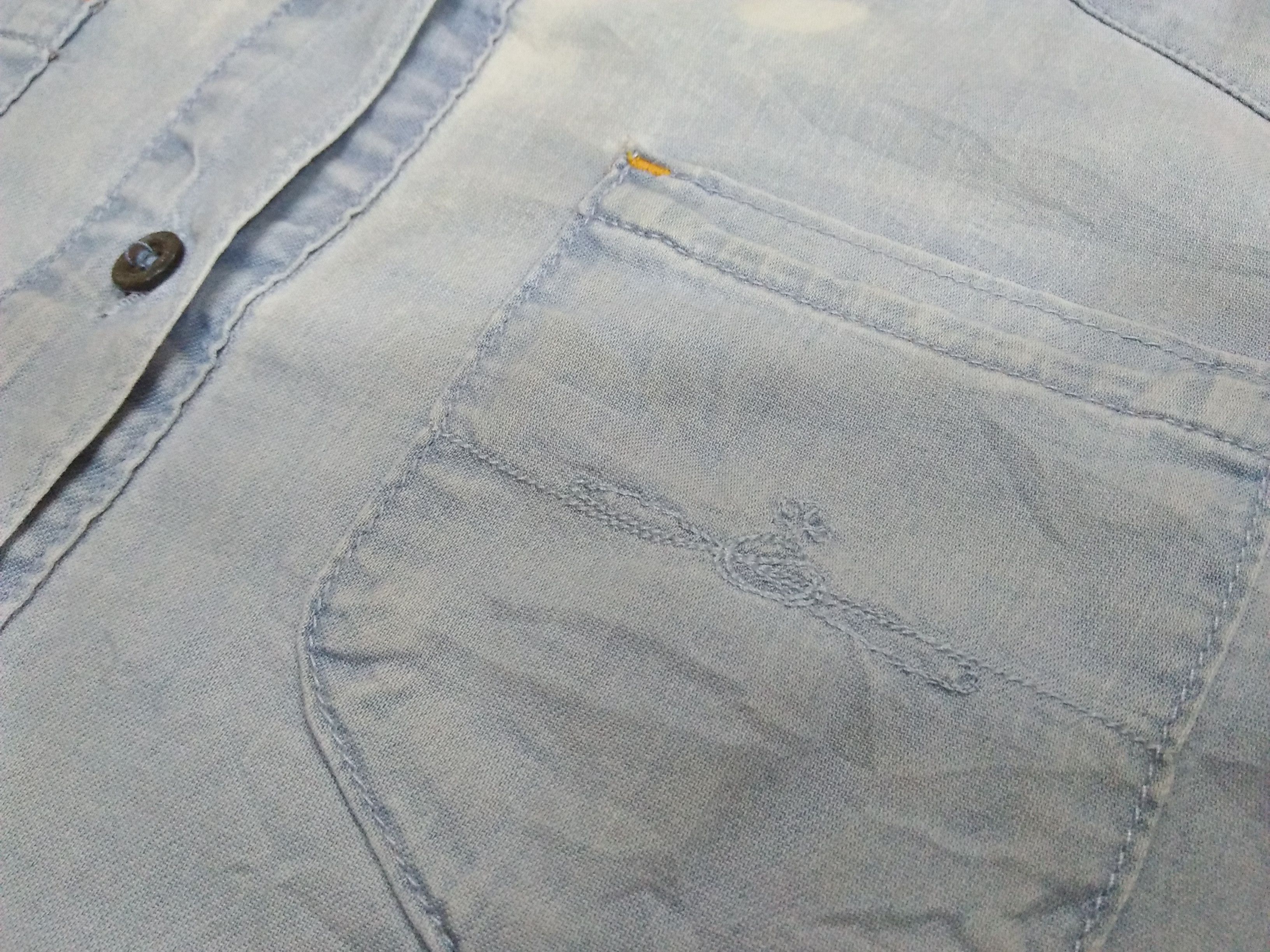 Vivienne Westwood VIVIENNE WESTWOOD Anglomania Nicely Faded Denim Shirt Size S / US 4 / IT 40 - 7 Thumbnail