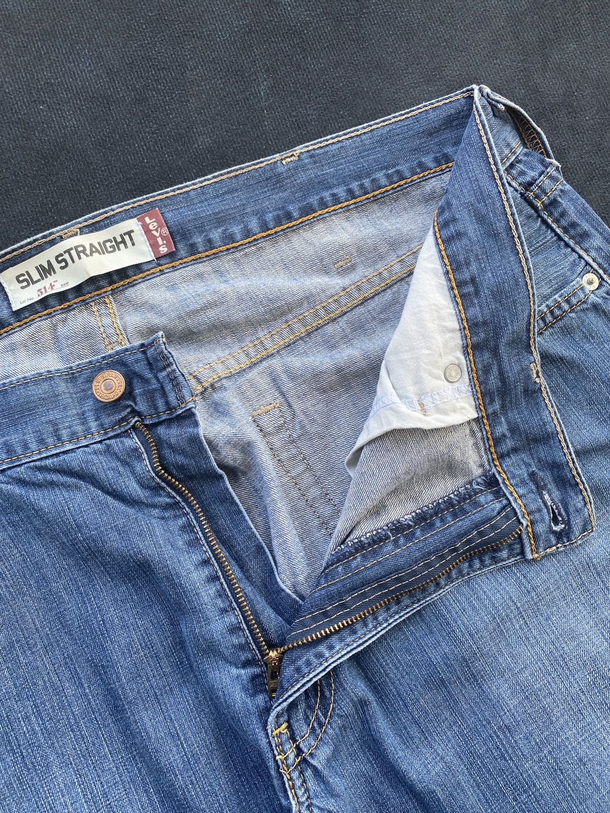 Jean × Levi's × Vintage VINTAGE LEVIS 514 SLIM STRAIGHT JEANS-J407 Size US 39 - 5 Thumbnail