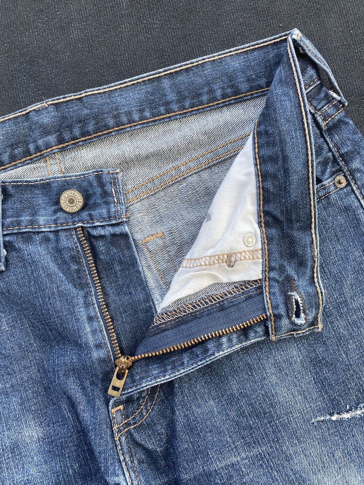 Jean × Levi's × Vintage VINTAGE LEVIS 514 BLUE WASH JEANS-J409 Size US 33 - 5 Thumbnail