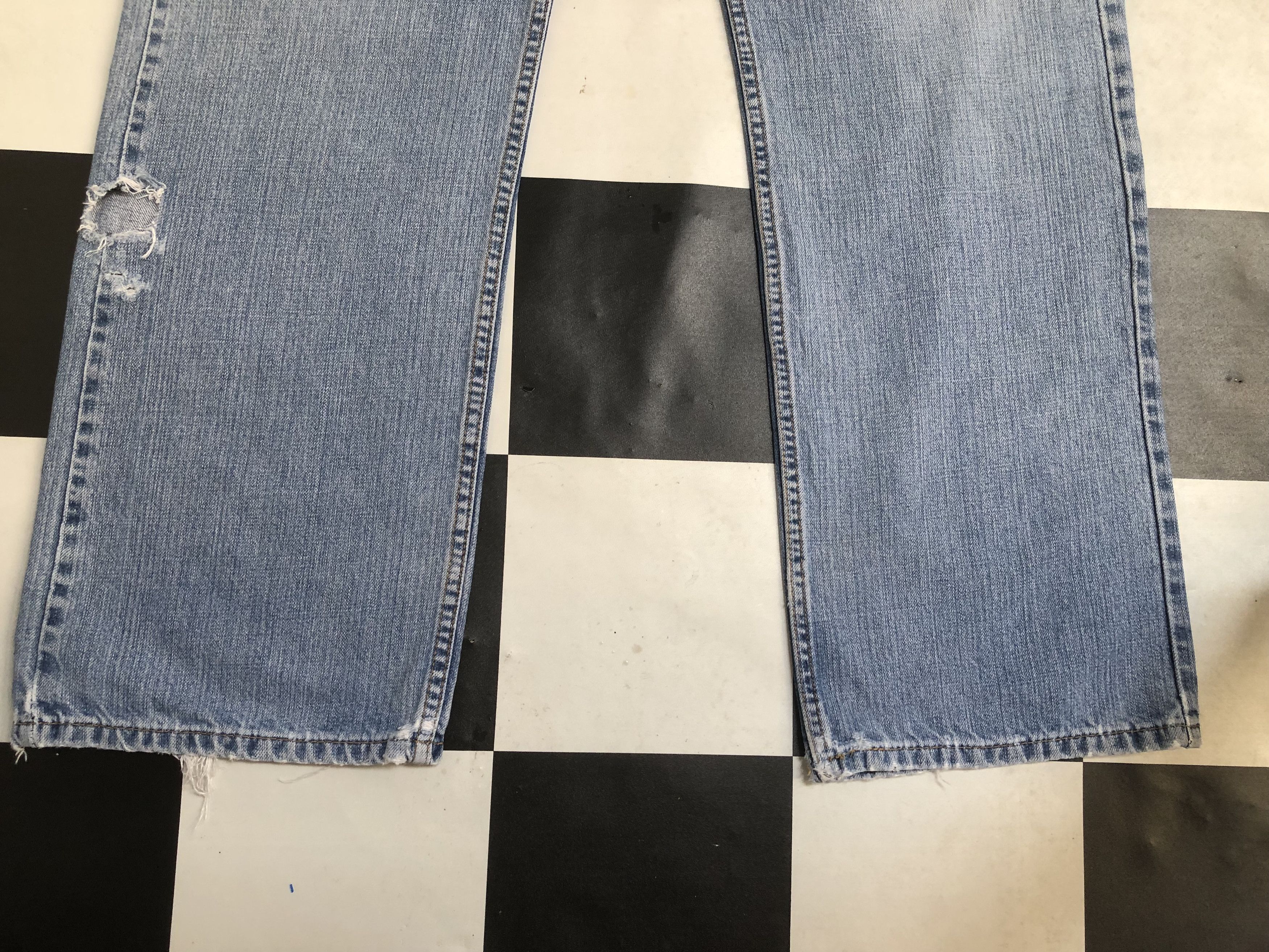 Levi's × Vintage Vintage Levis 569 Distressed Denim Jean L541 Size US 40 / EU 56 - 4 Thumbnail