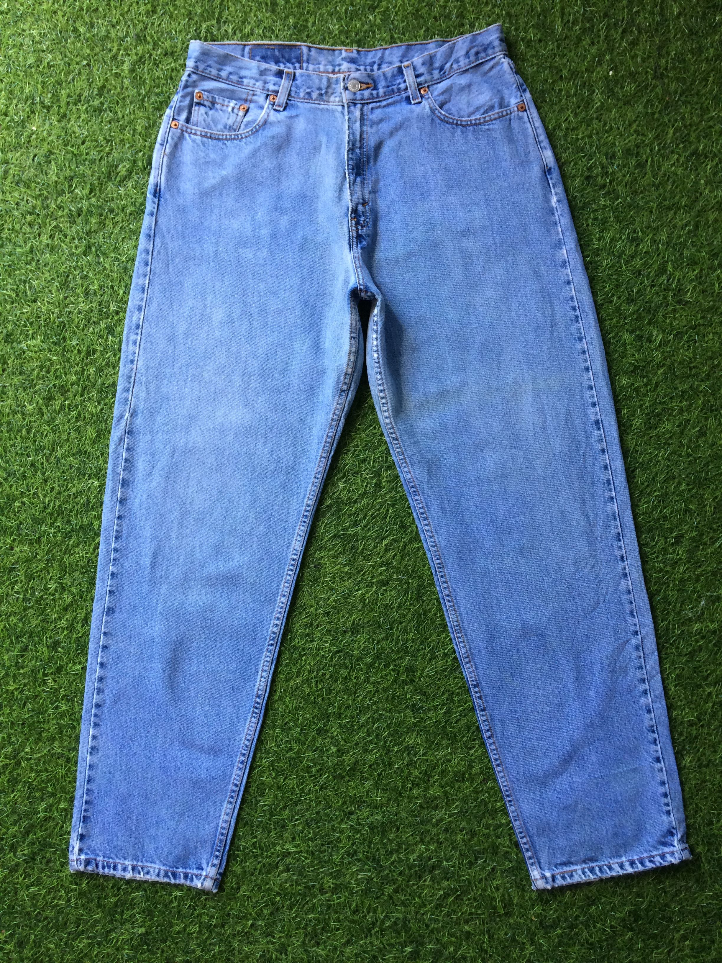 Levi's Vintage Distressed Levis 560 Mom Jeans #B-824 Size 33" - 1 Thumbnail