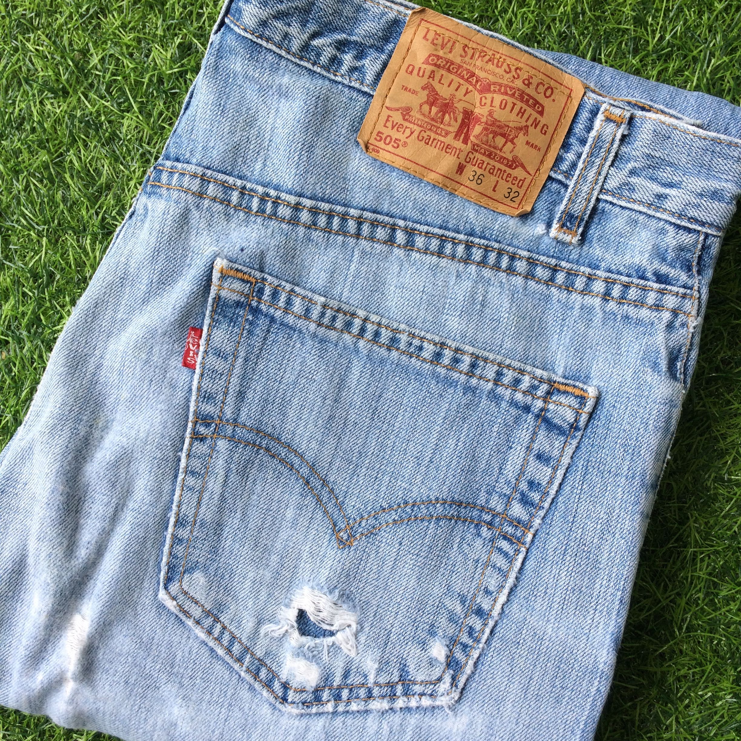 Levi's Vintage Distressed Levis 505 Ripped Jeans #B-348 Size US 35 - 8 Thumbnail