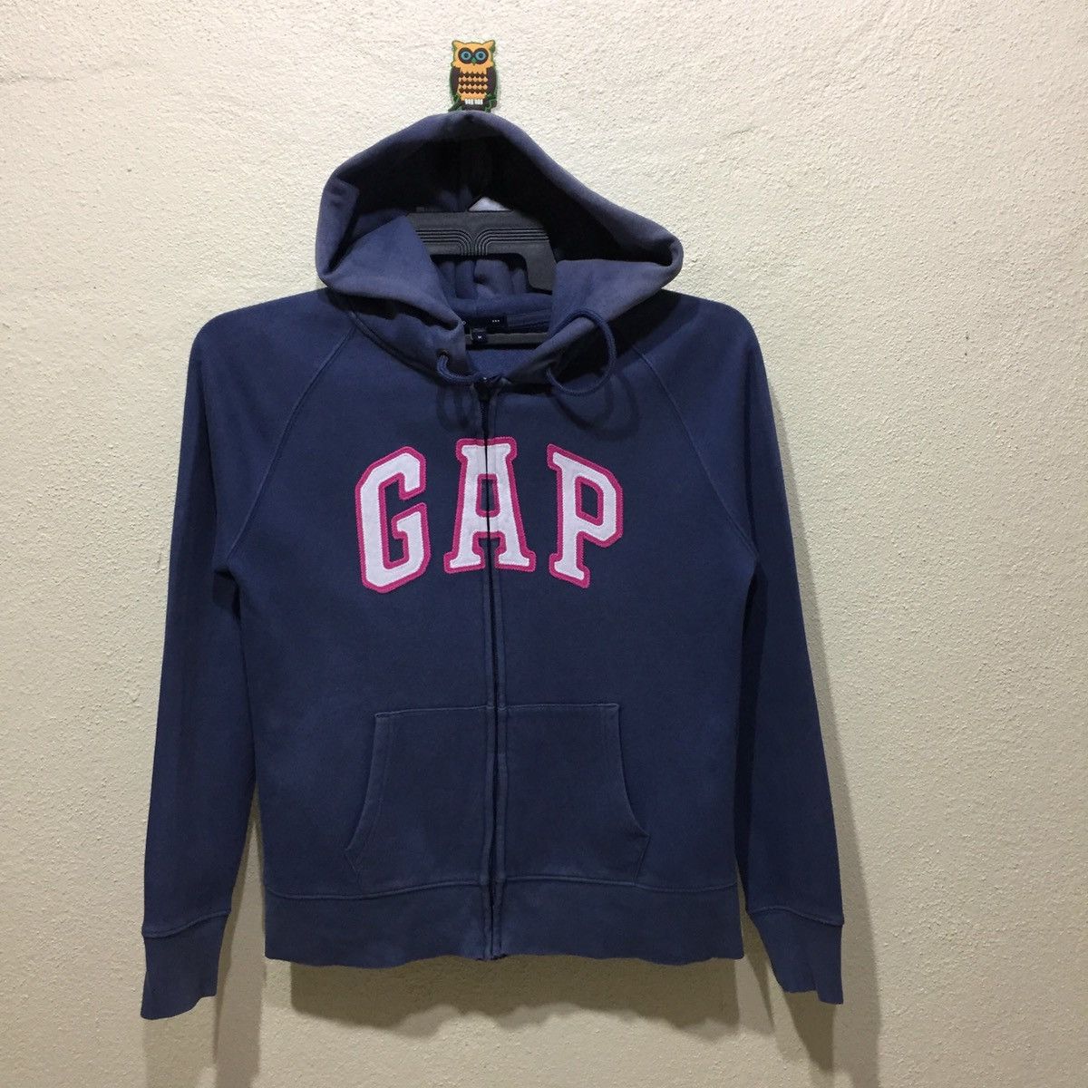 Gap × Vintage GAP Hoodie spellout Big Logo size M fits S Size US S / EU 44-46 / 1 - 1 Thumbnail