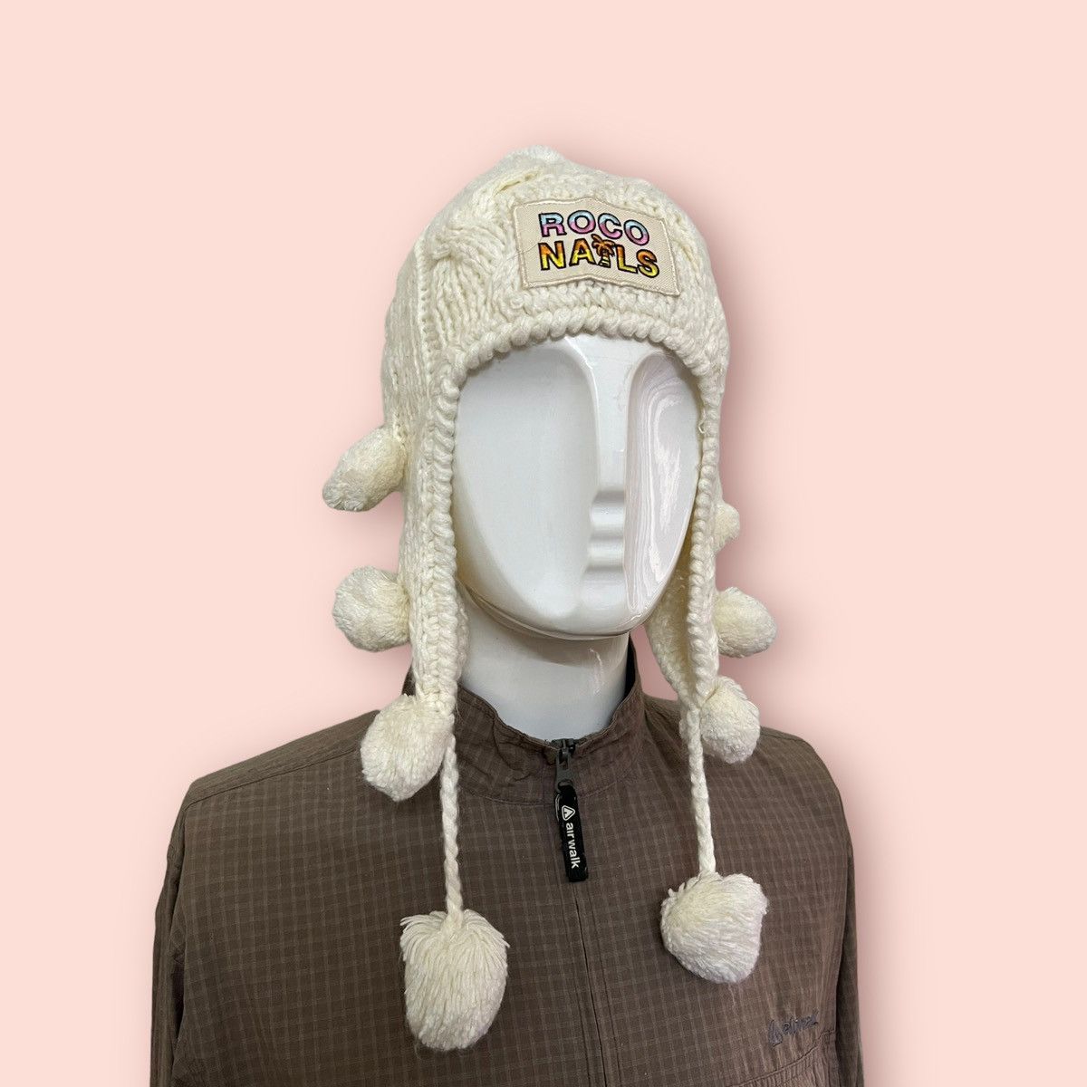 VINTAGE ROCO NAILS EARMUFFS CABLE KNITTED BEANIE