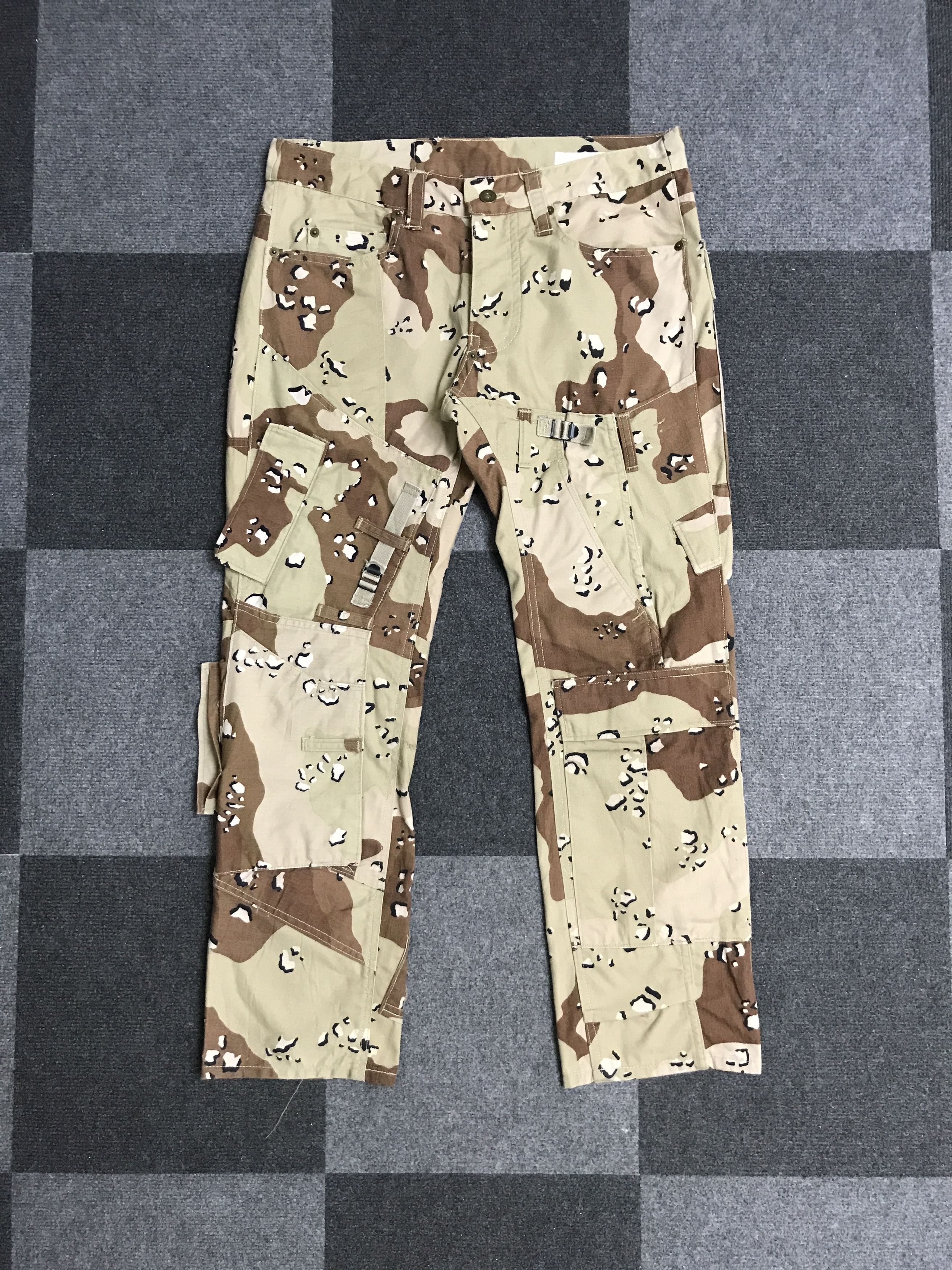 20471120 CP306 20471120 AW00 PAPER Reconstructed Multipocket Pant Size US 32 / EU 48 - 1 Thumbnail
